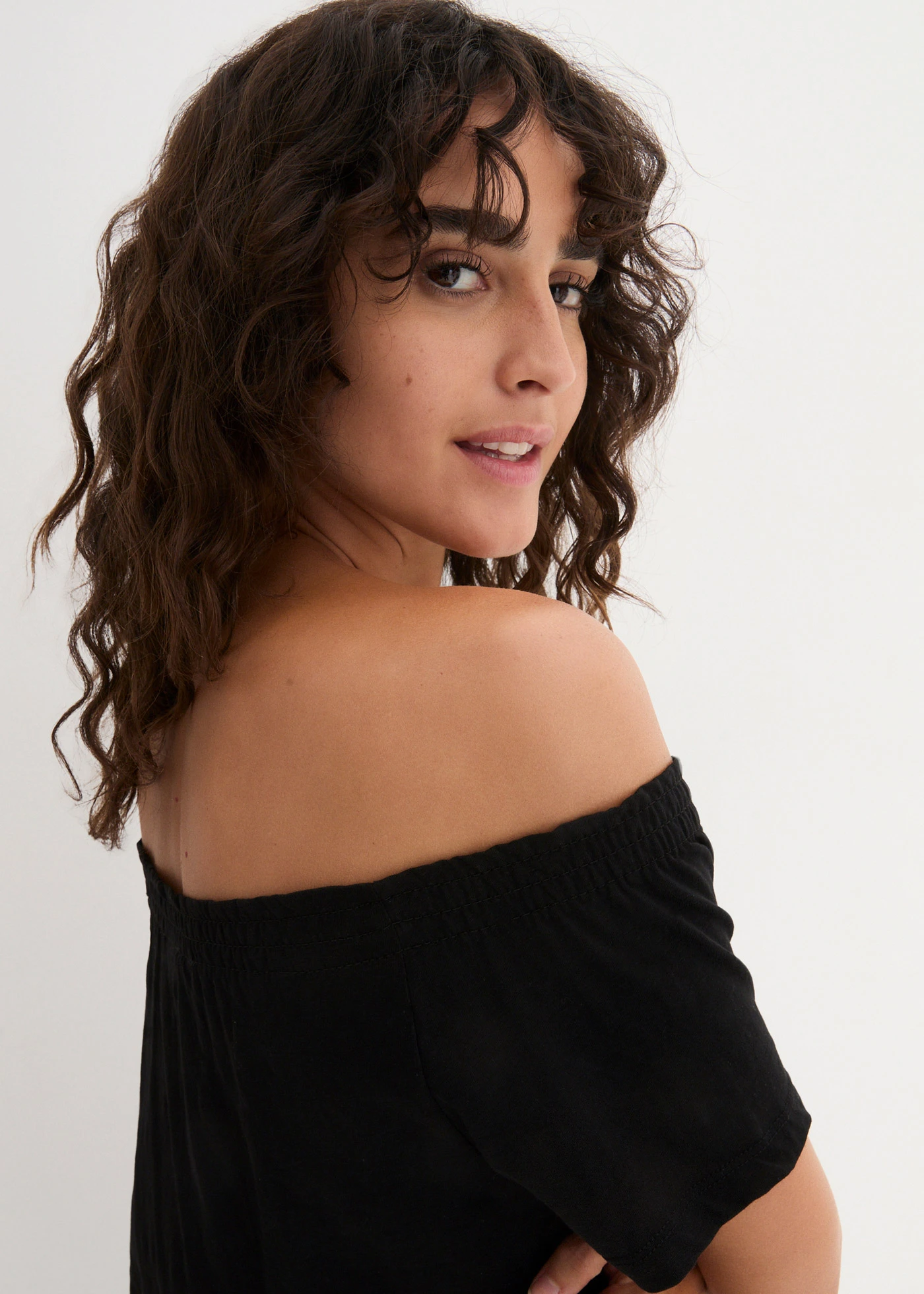 Rochie Carmen din jerse • negru • magazin bonprix