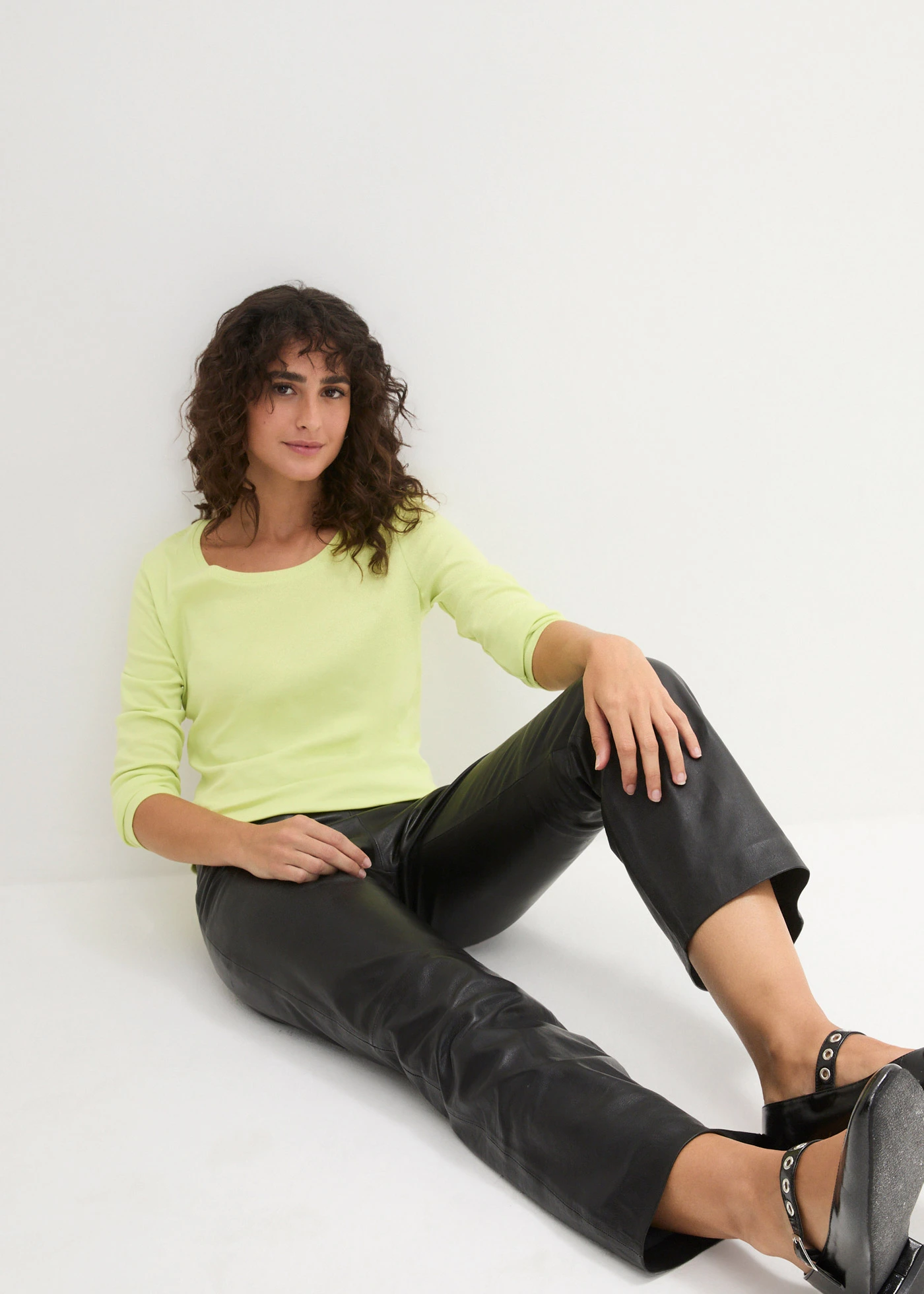 T-shirt manches longues en coton à col rond • vert menthe • Boutique bonprix