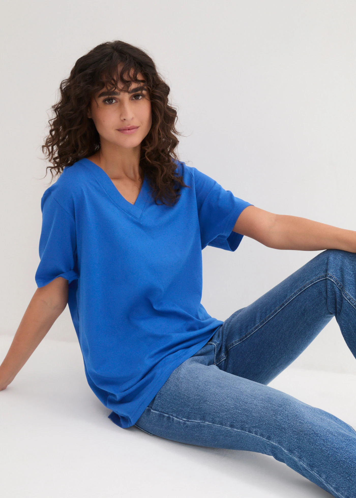 Wijd longshirt met V-hals, korte mouw  (set van 5) • lichtkoraal + kreeftrood + lichtblauw + azuurblauw + wit • bonprix online shop