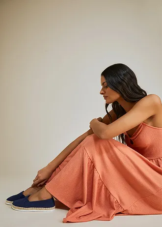 Espadryle z efektem rafii • ciemnoniebieski • sklep bonprix