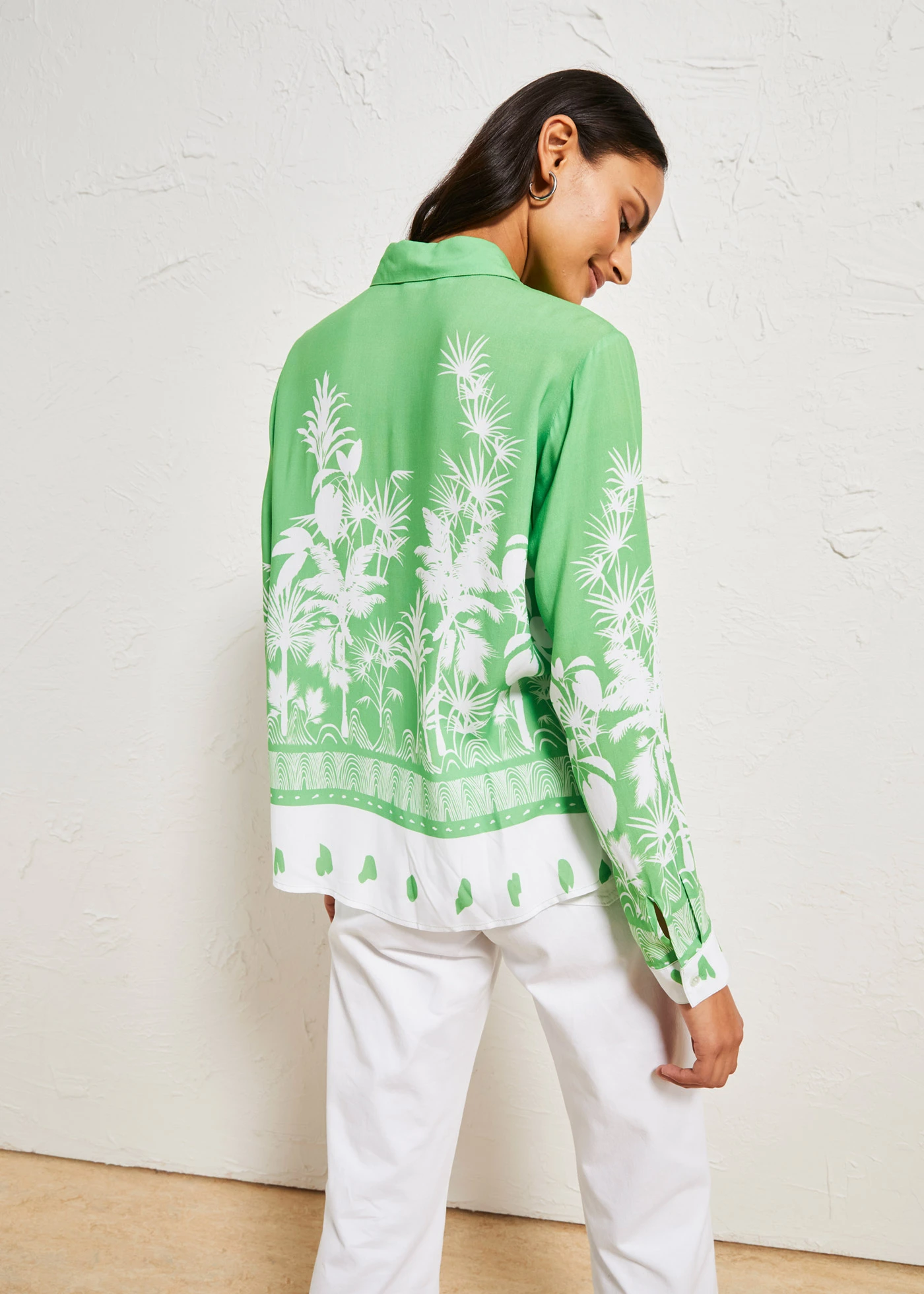 Blouse van soepele viscose • meigroen/wit gedessineerd • bonprix online shop