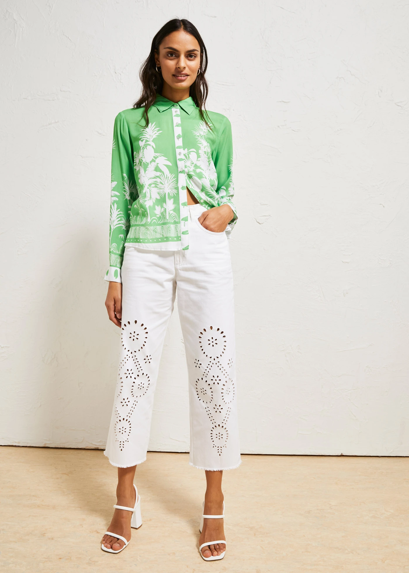 Blouse van soepele viscose • meigroen/wit gedessineerd • bonprix online shop