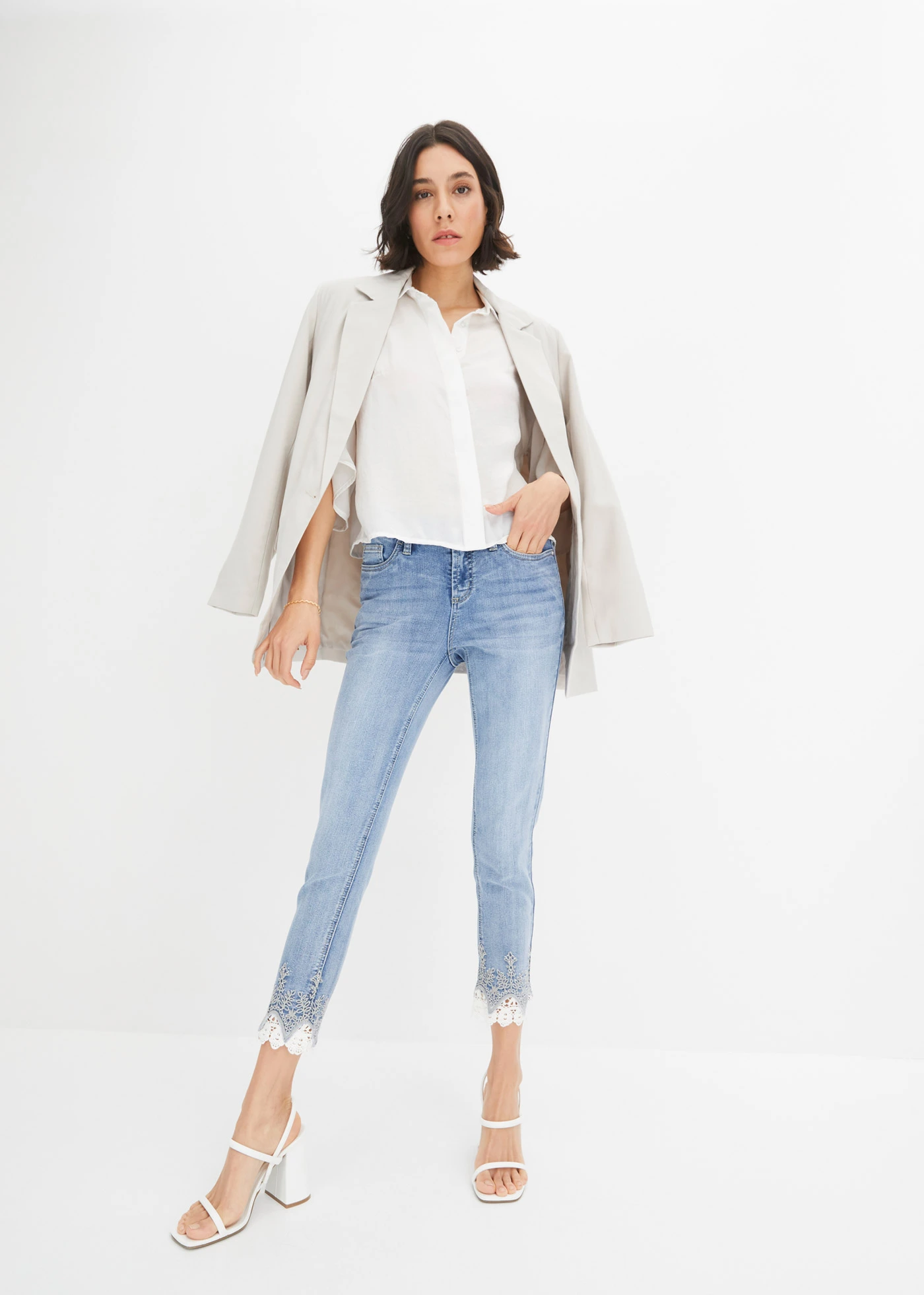 Skinny farmer csipkével, rövidített • kék denim • bonprix áruház