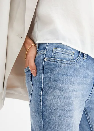 Skinny džínsy s čipkou, cropped • modrá denim • obchod bonprix