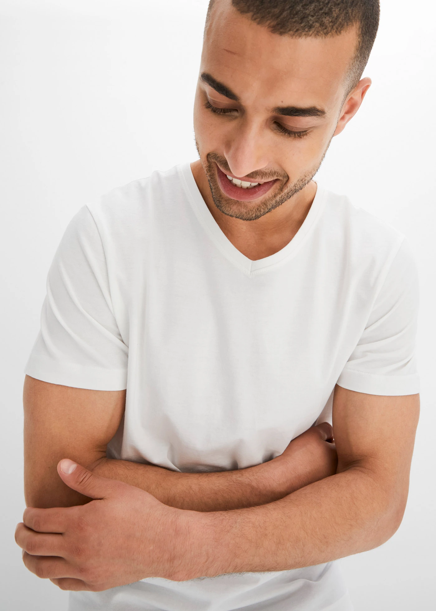 Lot de 3 T-shirts à col en V • blanc + blanc + blanc • Boutique bonprix