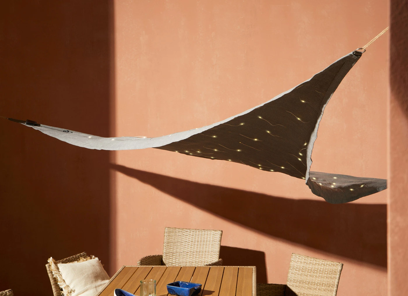 Umbrar solar cu LED • gri deschis • magazin bonprix