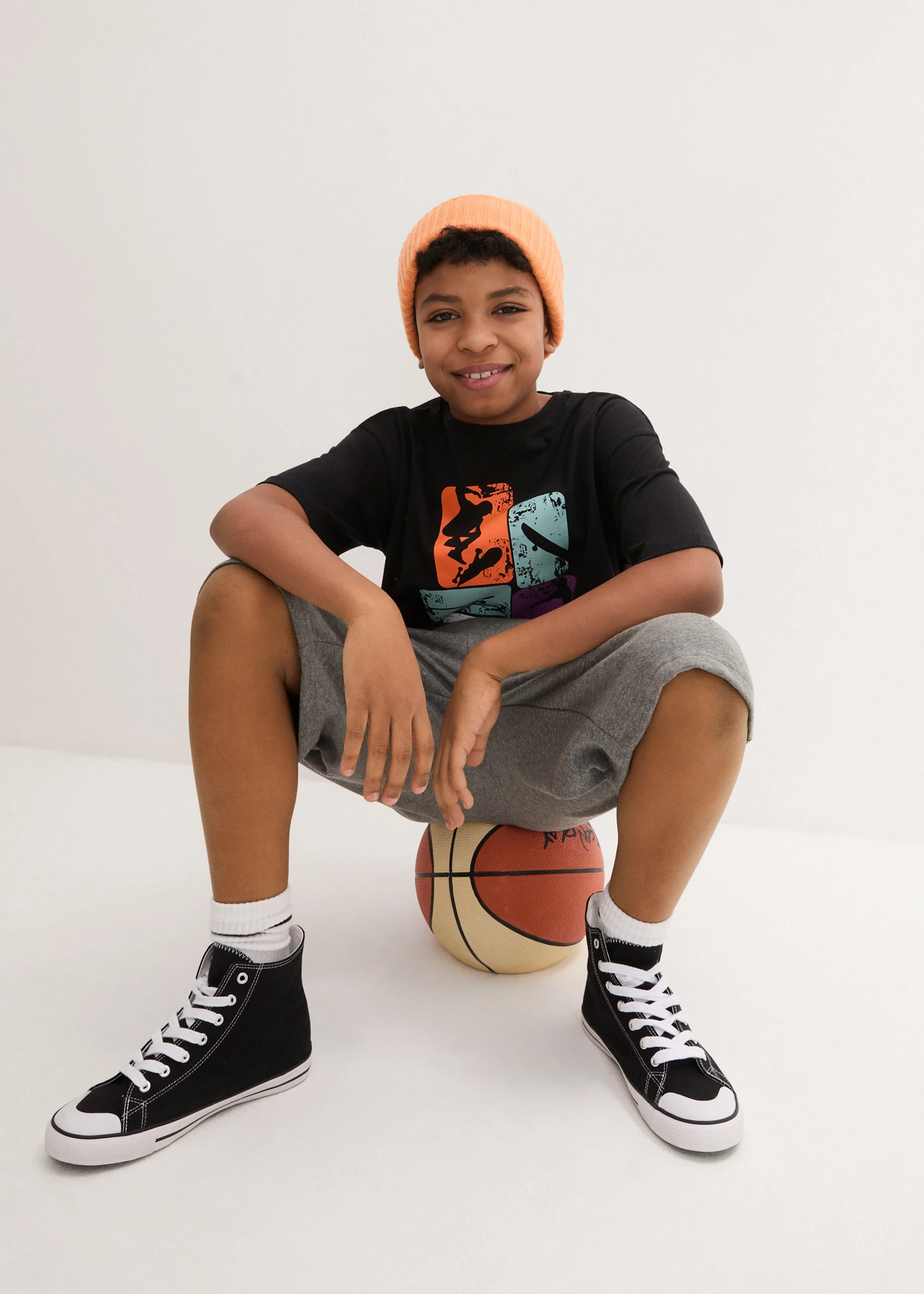 T-shirt z czystej bawełny organicznej • czarny z nadrukiem • sklep bonprix