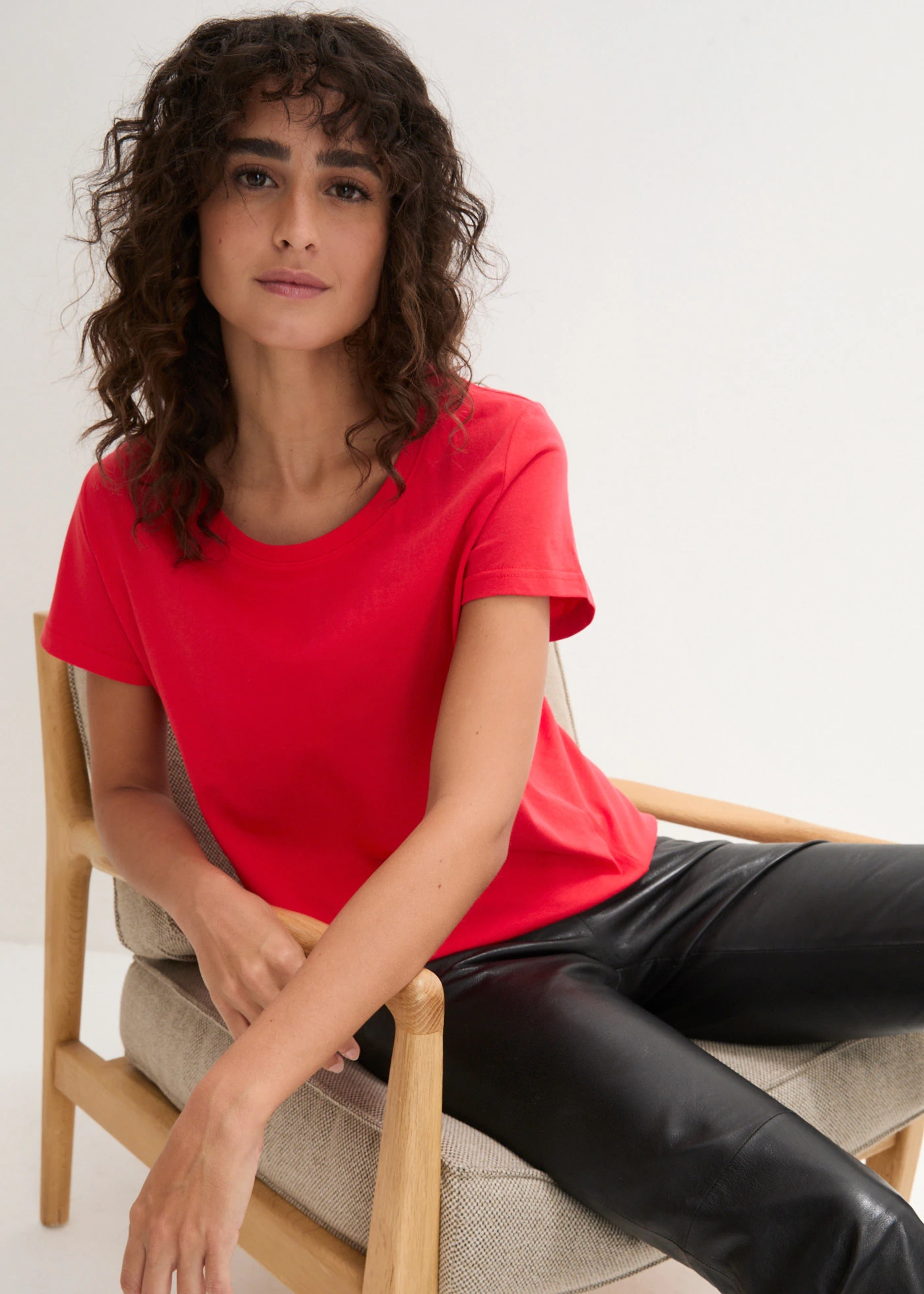 Shirt met ronde hals (set van 5) • aardbeirood+wit+lichtgrijs gemêleerd+donkerblauw+zwart • bonprix online shop