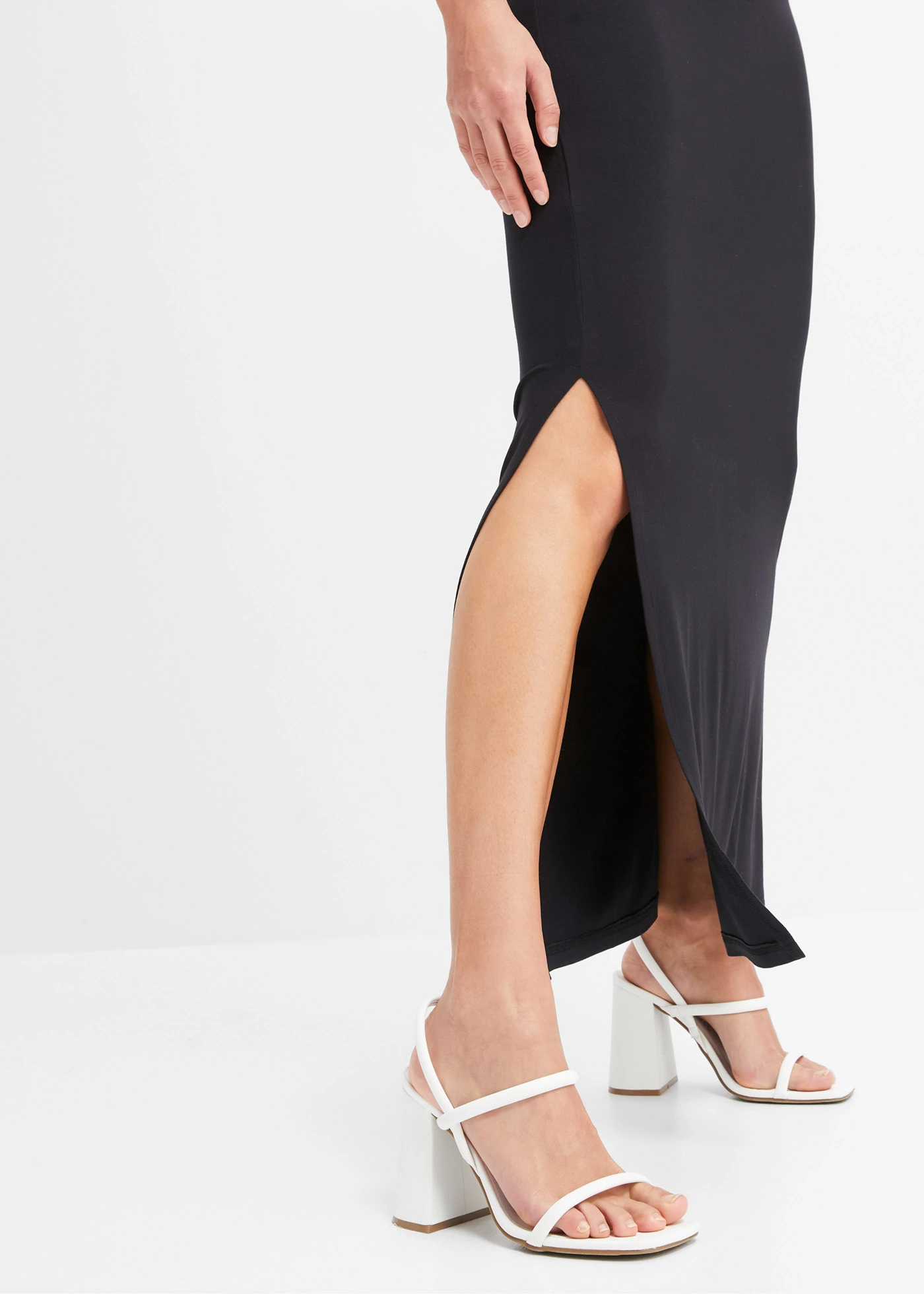 Žerzejová sukně ze splývavé viskózy • černá • bonprix obchod