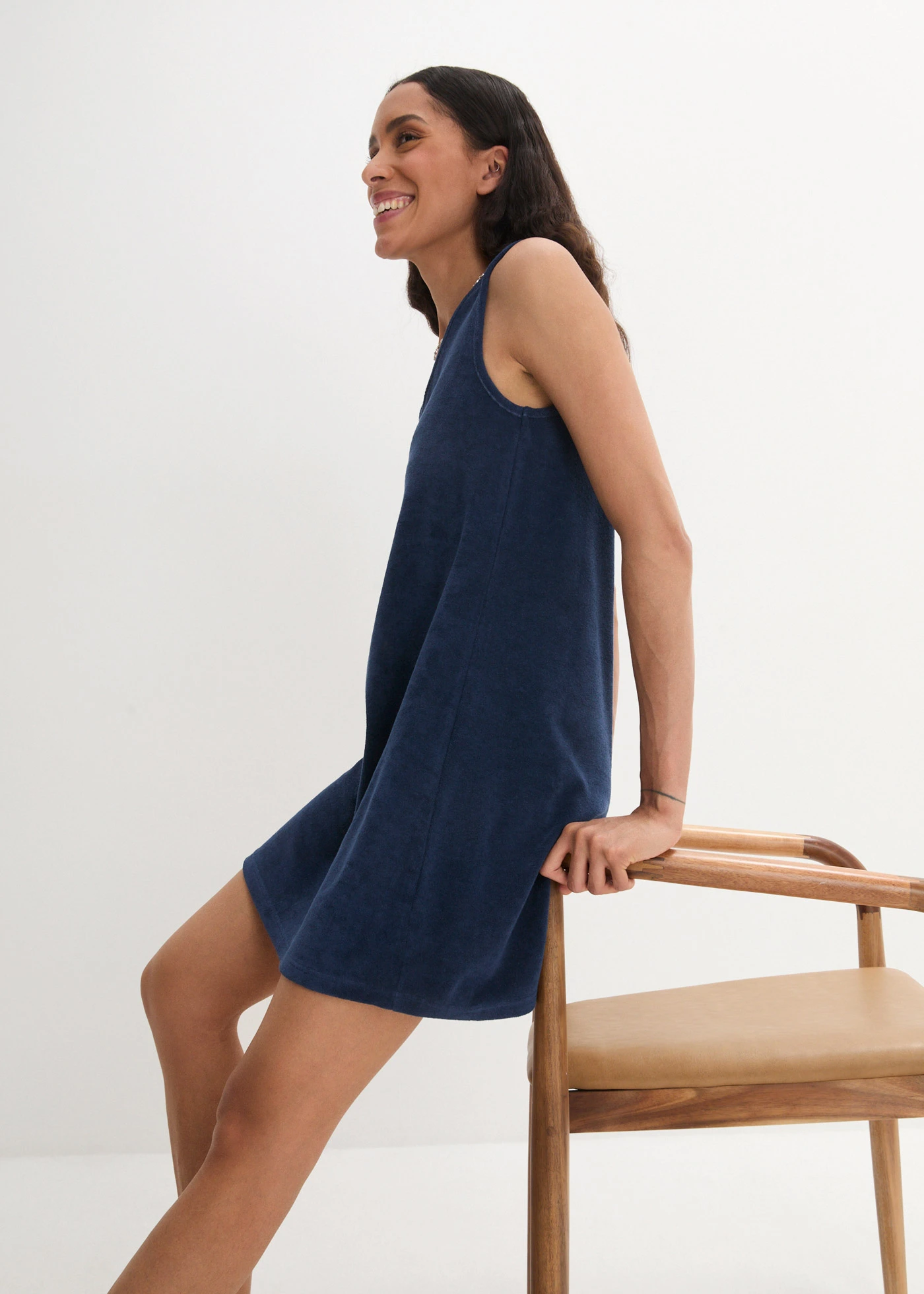 Robe trapèze en tissu éponge • bleu profond • Boutique bonprix