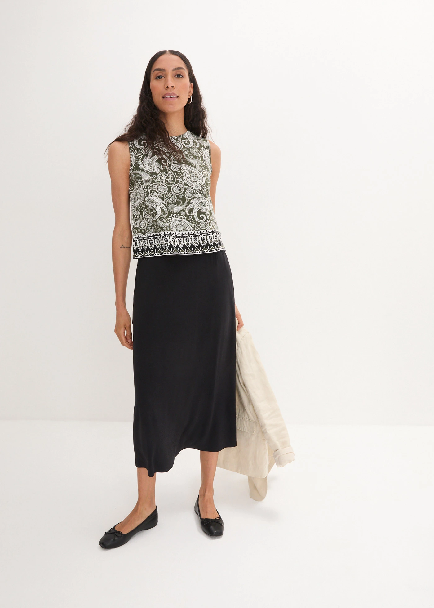 Top so vzorom paisley • tmavoolivová paisley • obchod bonprix