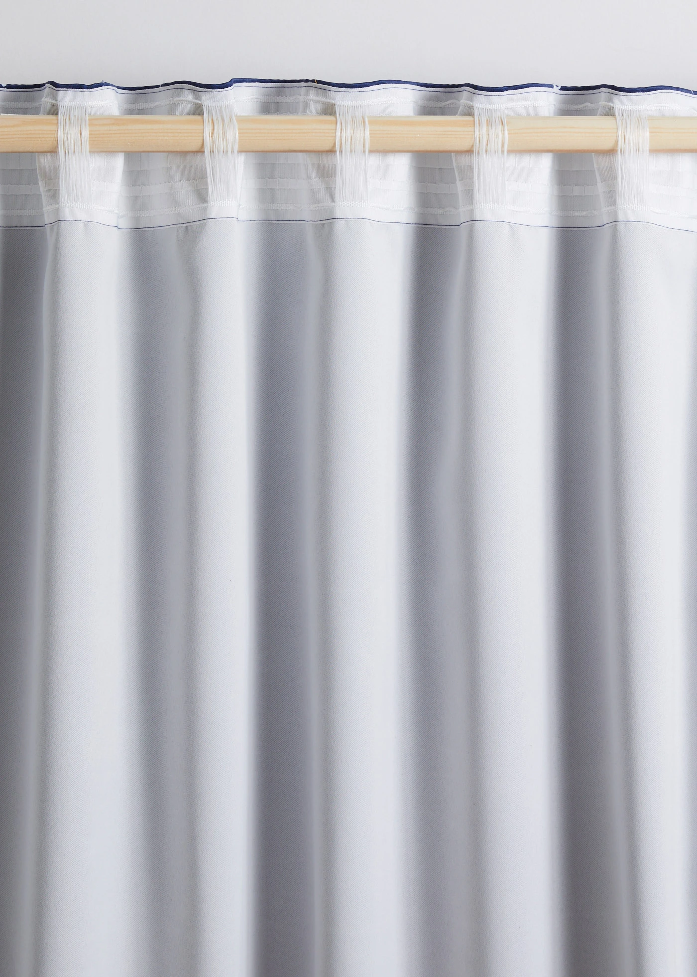 Zasłona zaciemniająca z nadrukiem w gwiazdy (1 szt.) • ciemnoniebieski • bonprix obchod