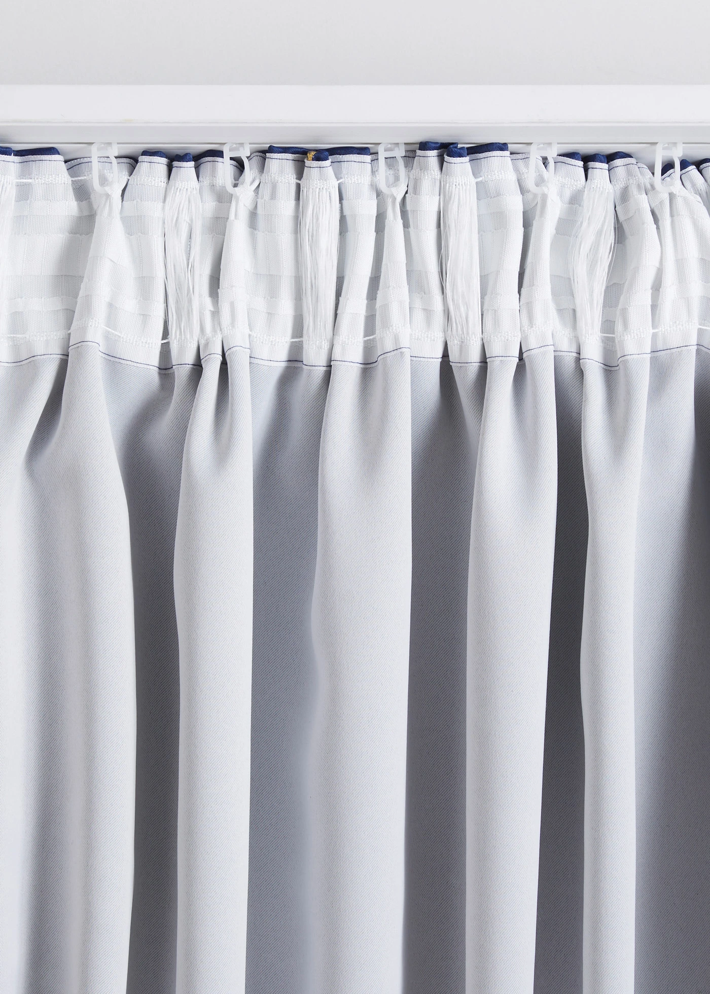 Zasłona zaciemniająca z nadrukiem w gwiazdy (1 szt.) • ciemnoniebieski • bonprix obchod