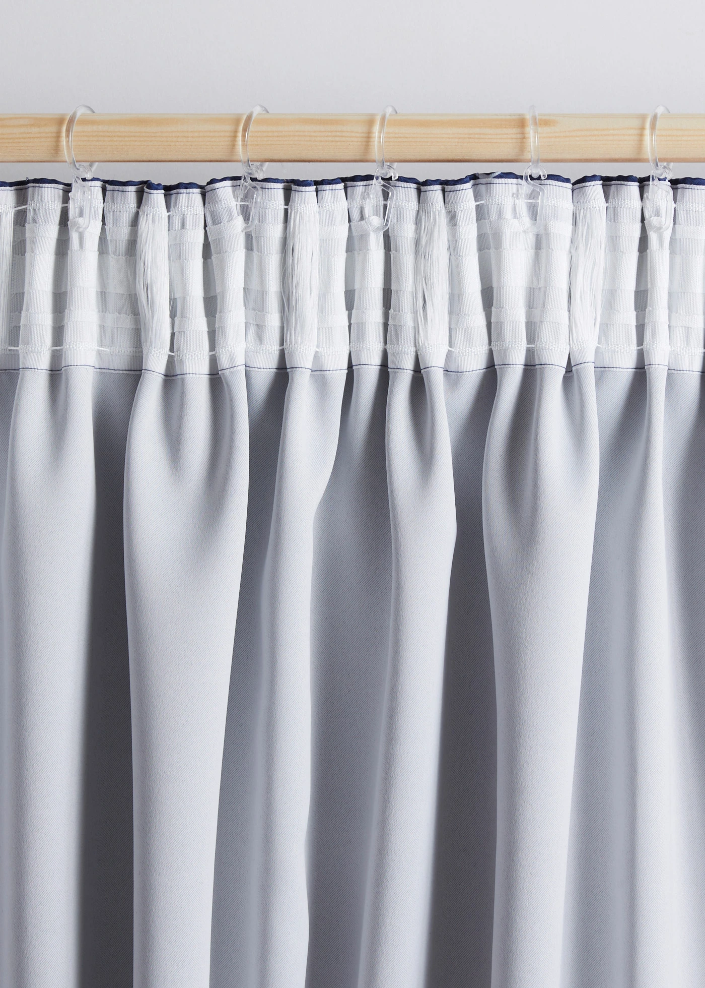 Zasłona zaciemniająca z nadrukiem w gwiazdy (1 szt.) • ciemnoniebieski • bonprix obchod