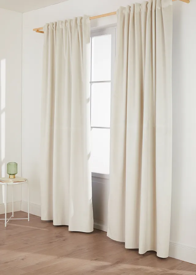 Draperie opacă termoizolantă cu suprafață catifelată (1 buc.)