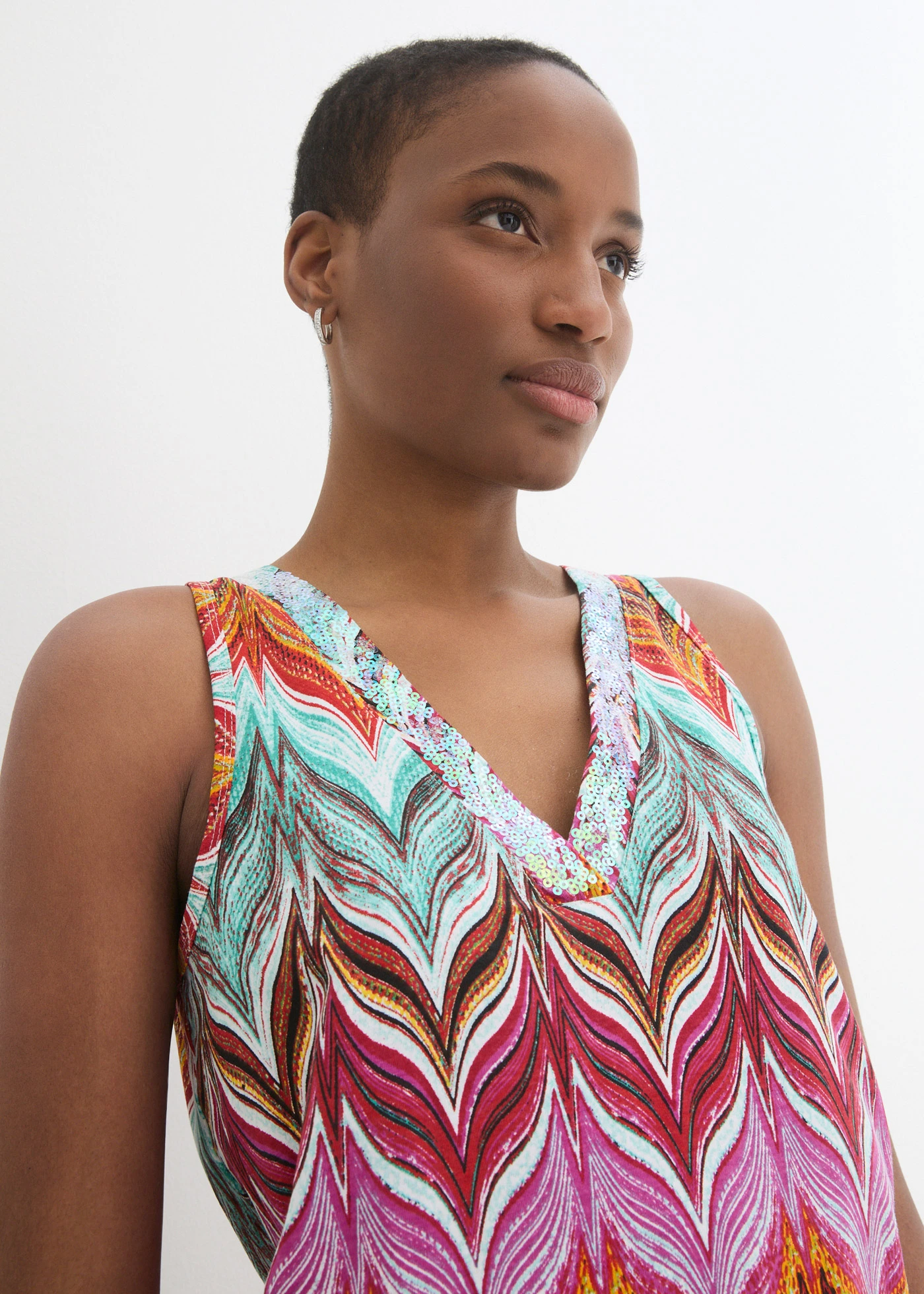 Top cu paiete • imprimeu multicolor • magazin bonprix