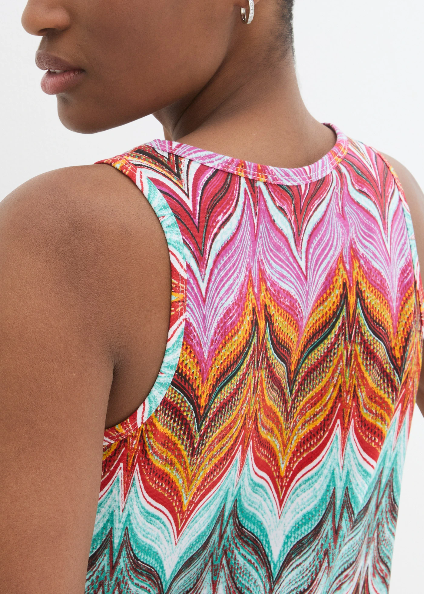 Top cu paiete • imprimeu multicolor • magazin bonprix