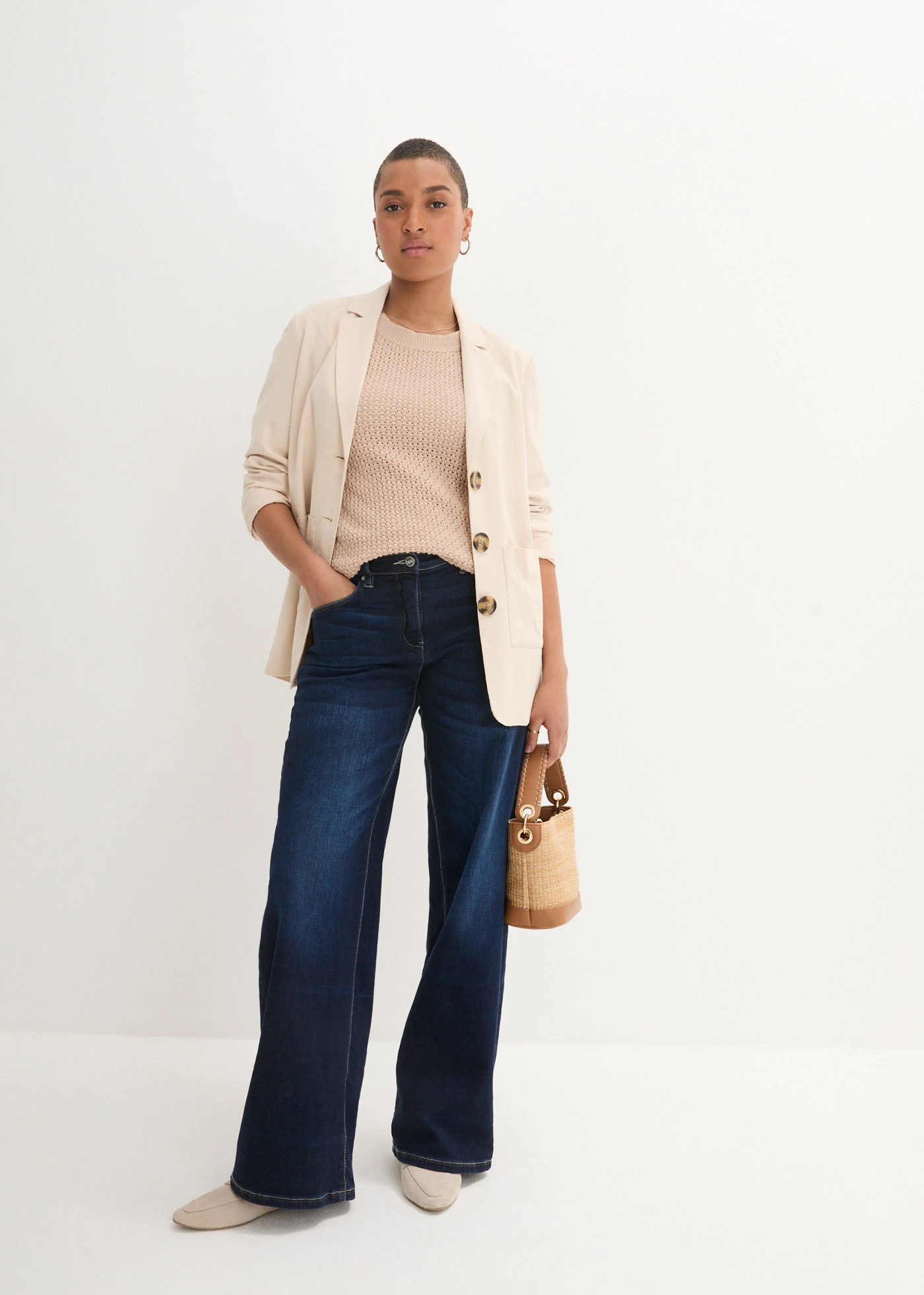Dżinsy wide leg, mid waist, z wygodnym pasem • granatowy denim • sklep bonprix