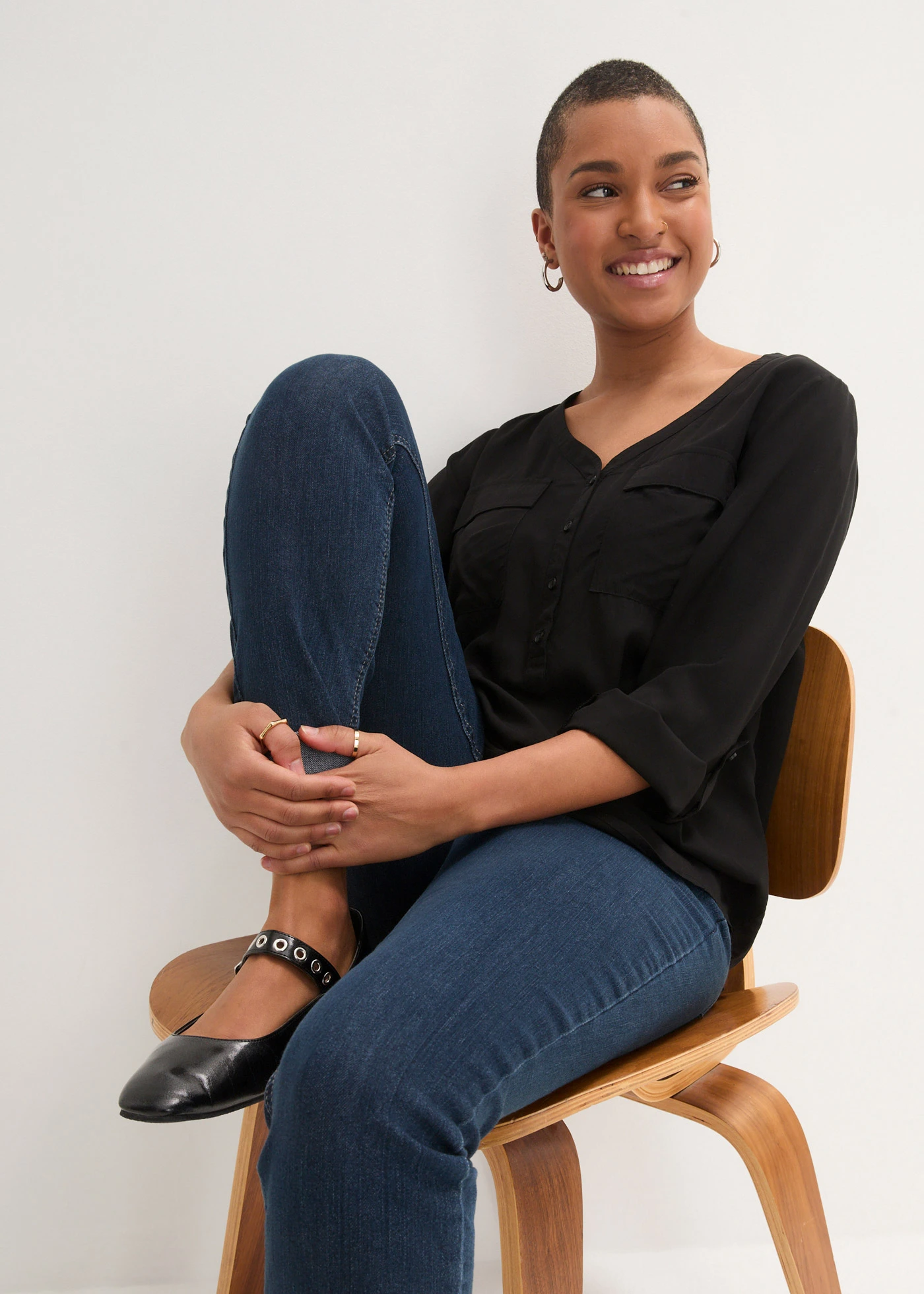 Halenka s výstřihem do V, dlouhý rukáv • černá • bonprix obchod