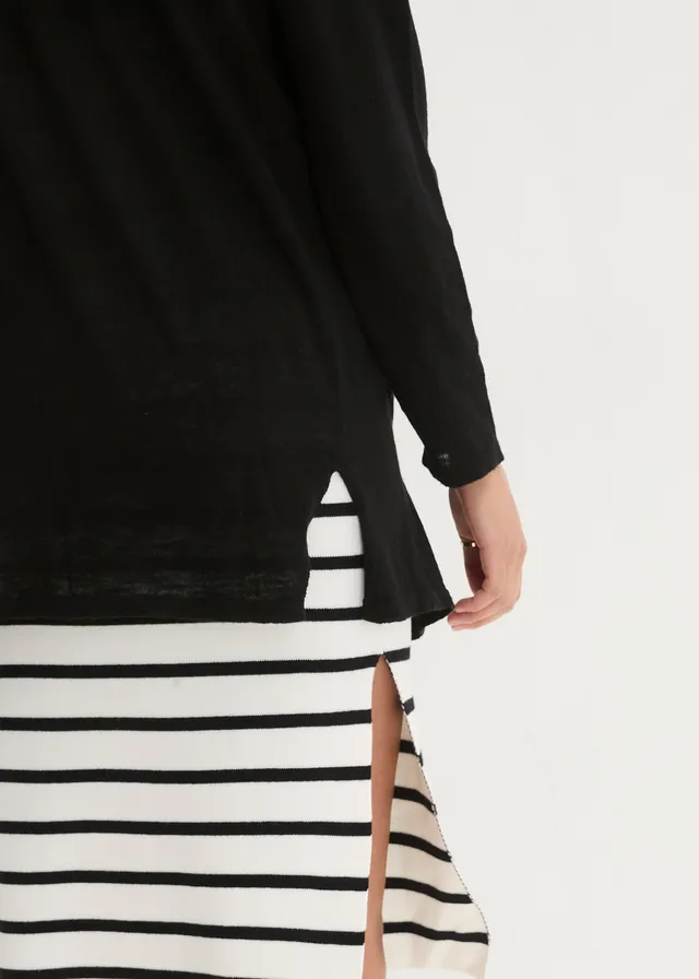 Gebreid vest van slub garen • zwart • product-page.page-title-suffix