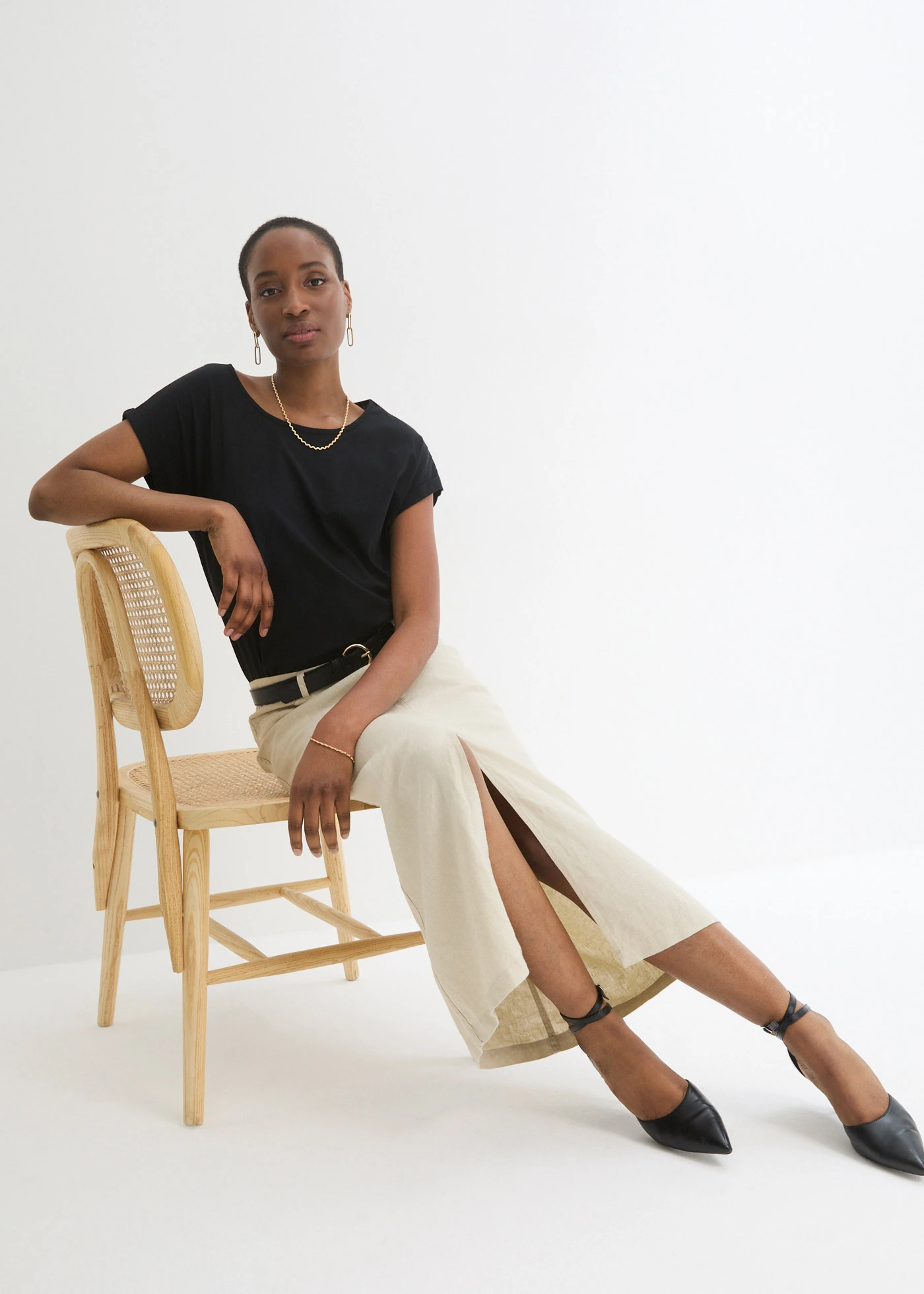 Koszulka z domieszką jedwabiu • czarny • sklep bonprix