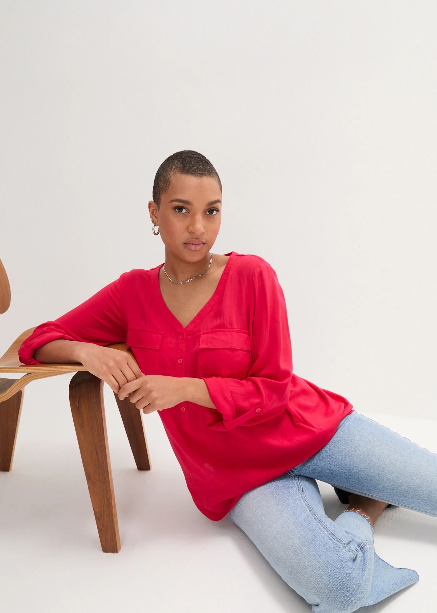 Halenka s výstřihem do V, dlouhý rukáv • granátově červená • bonprix obchod