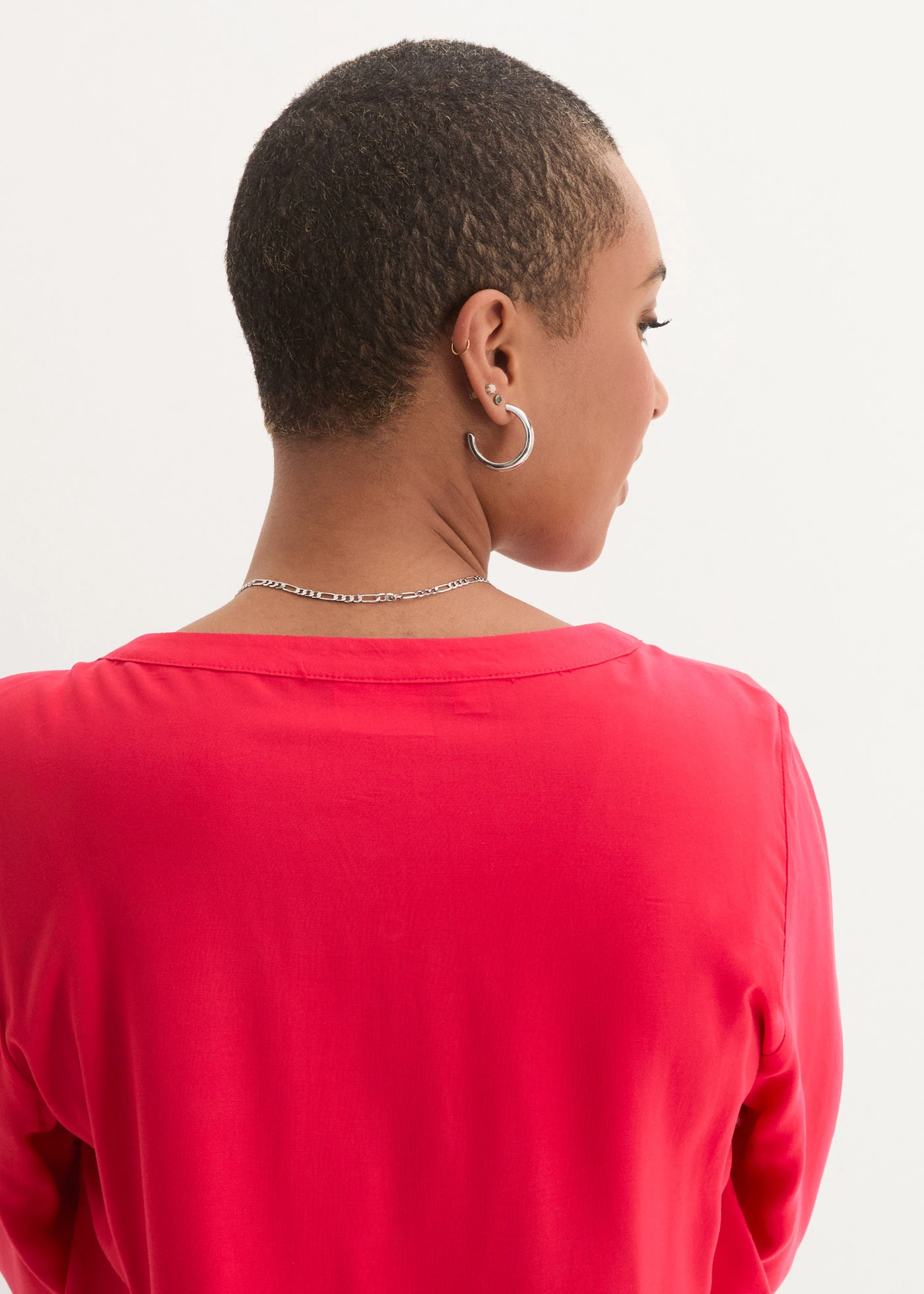 Halenka s výstřihem do V, dlouhý rukáv • granátově červená • bonprix obchod