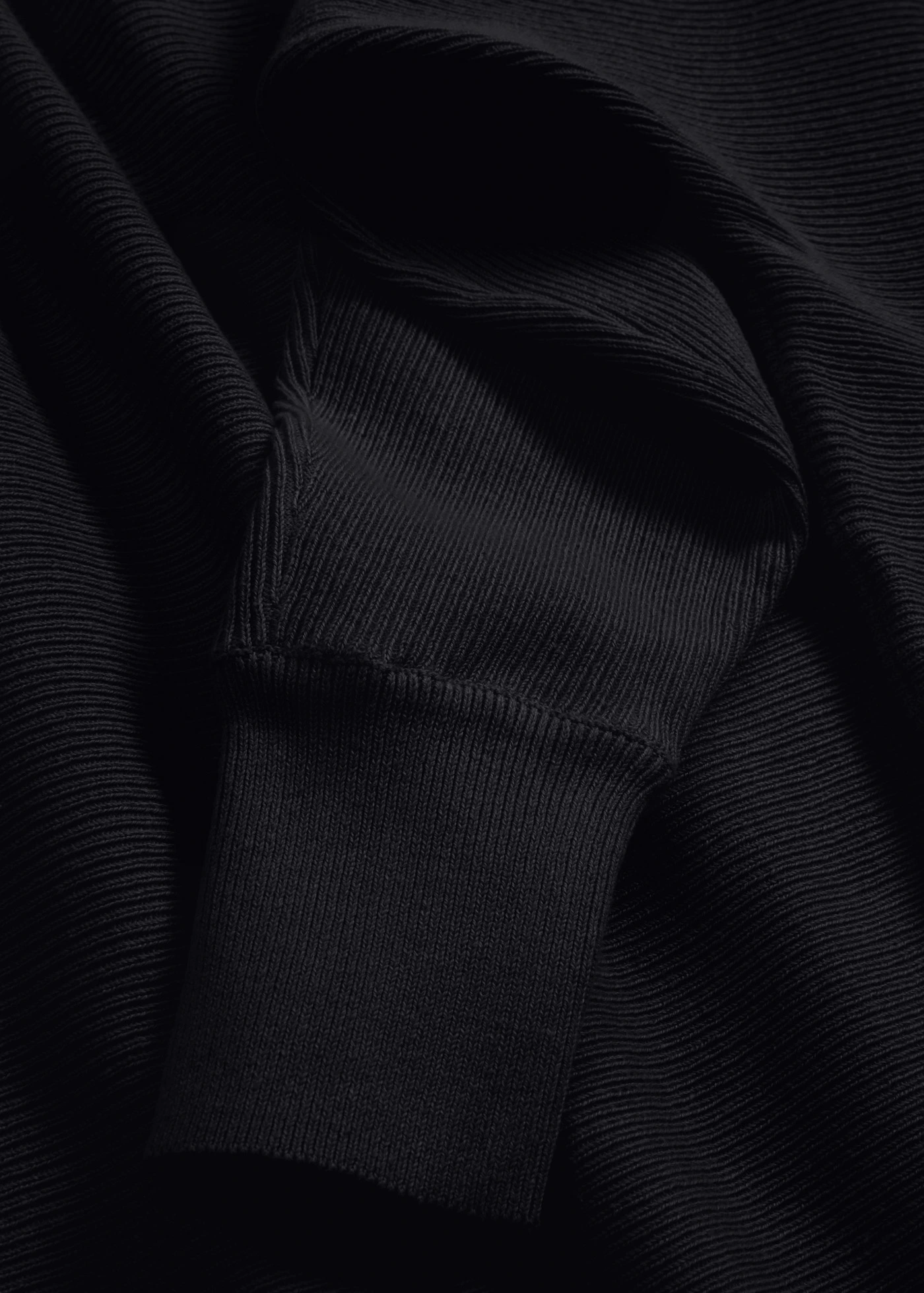 Oversized žebrovaný svetr • černá • bonprix obchod