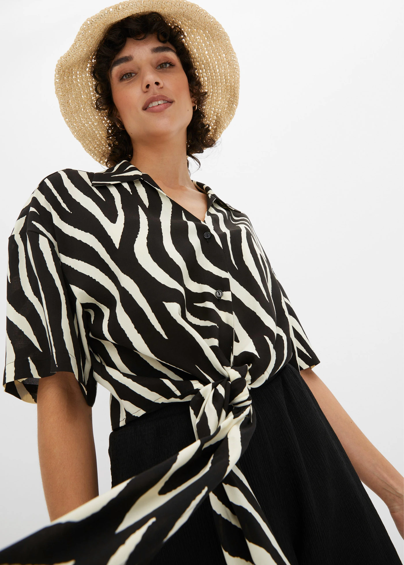 Halenka s uzlem • černo-přírodní s jemnými proužky • bonprix obchod