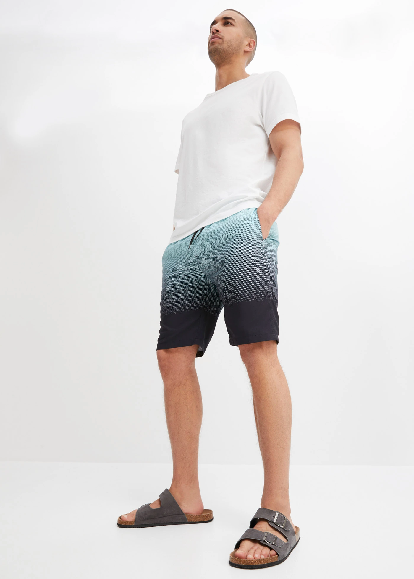 Strandbermuda met kleurverloop, regular fit • aquapastel-zwart • bonprix online shop