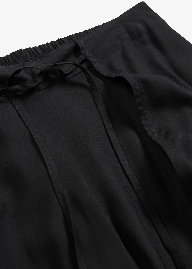 Viscose broek met splitten • zwart • product-page.page-title-suffix