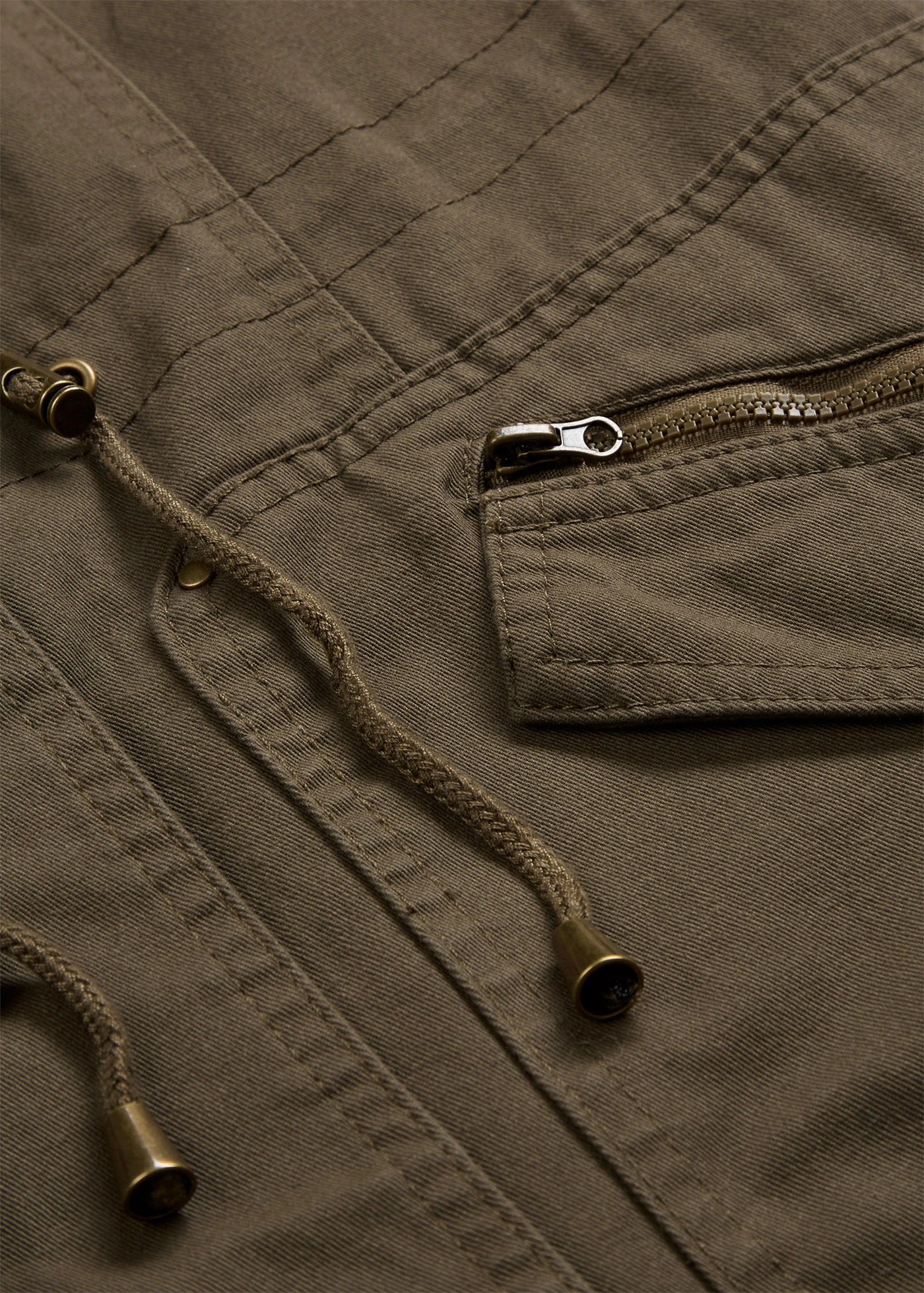 Krátká bavlněná parka se stojáčkem, vypasovaná • khaki zelená • bonprix obchod