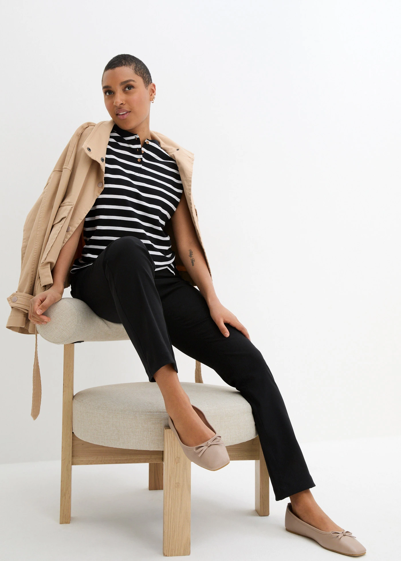 Pantalon droit en bengaline extensible, taille élastiquée • noir • Boutique bonprix