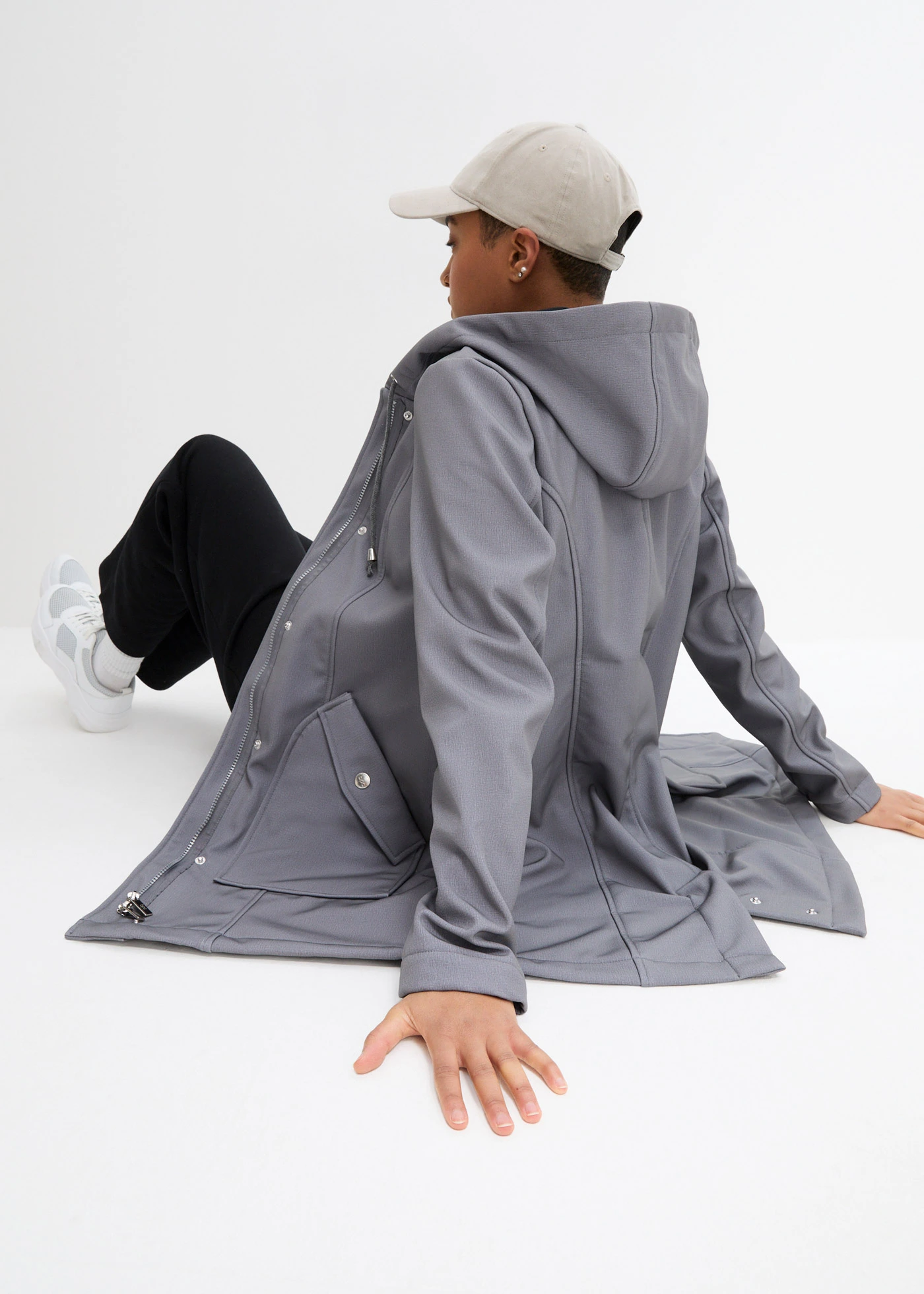 Softshellová parka s kapucí • kouřově modrý melír • bonprix obchod