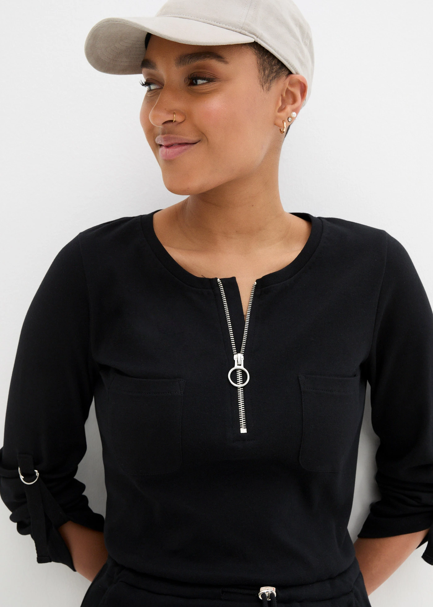 Šaty z těžké bavlny s kapsami, pod kolena • černá • bonprix obchod