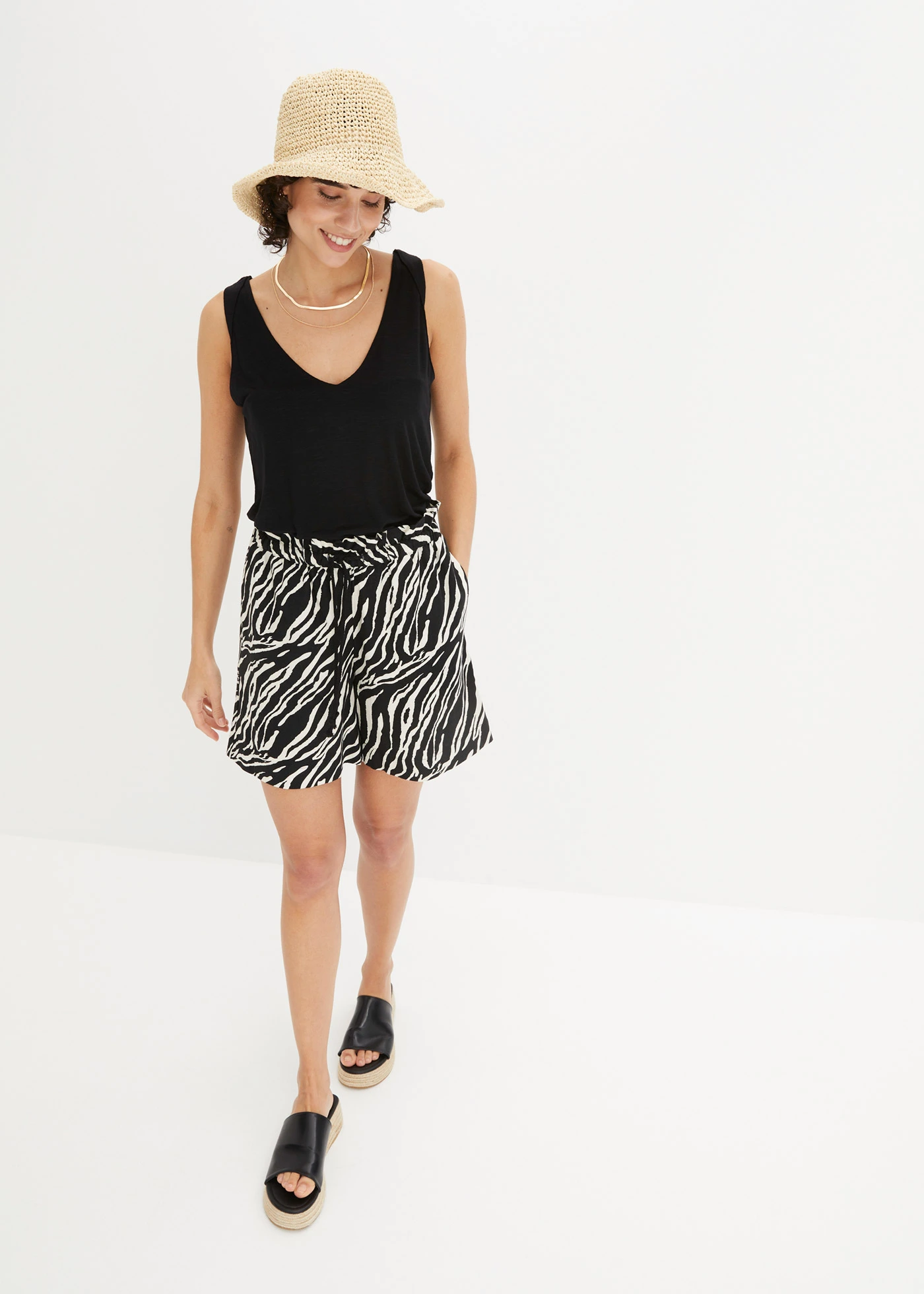 Top ze splývavé viskózy • černá • bonprix obchod