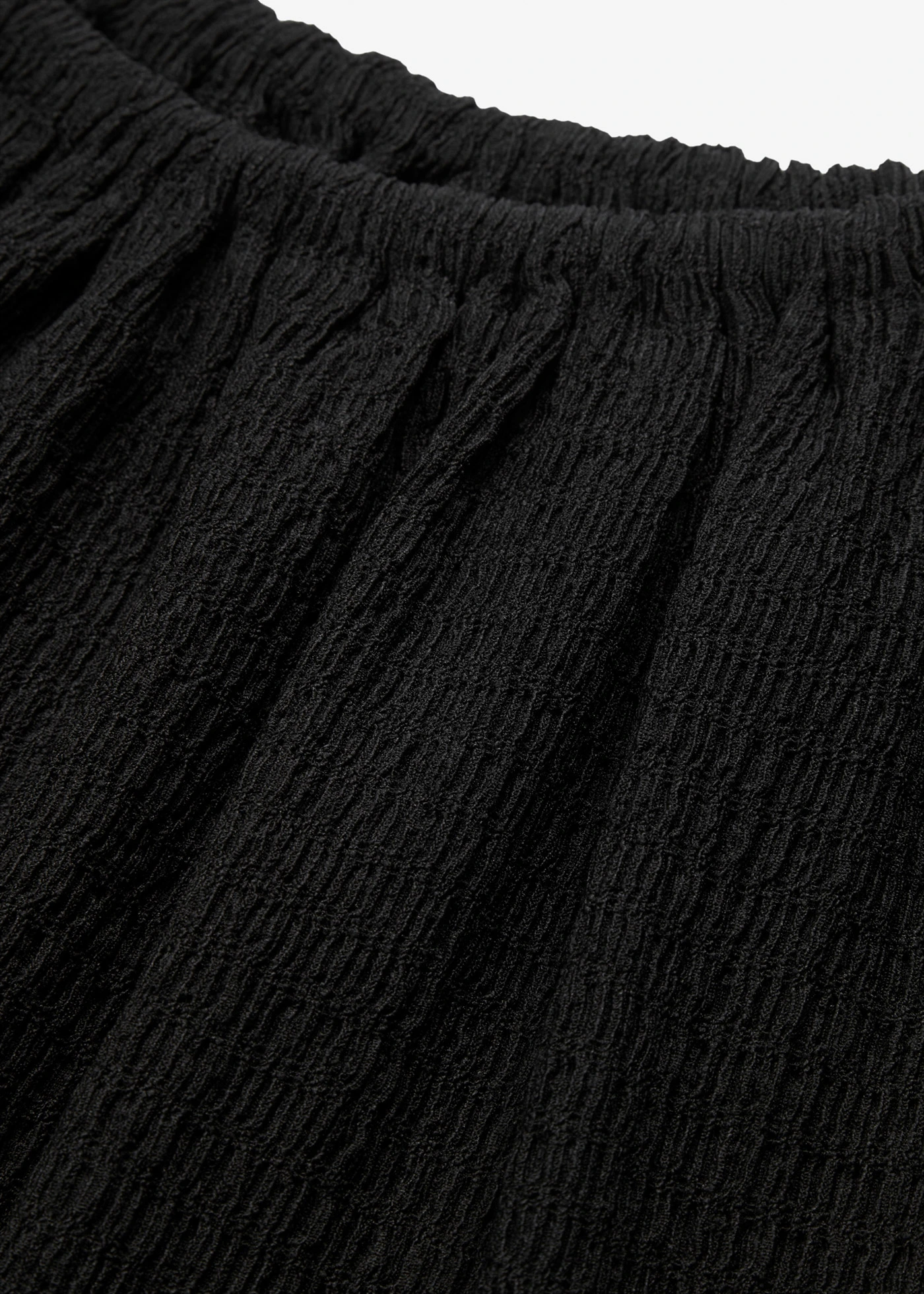 Rochie largă cu bretele din crep ușor • negru • magazin bonprix