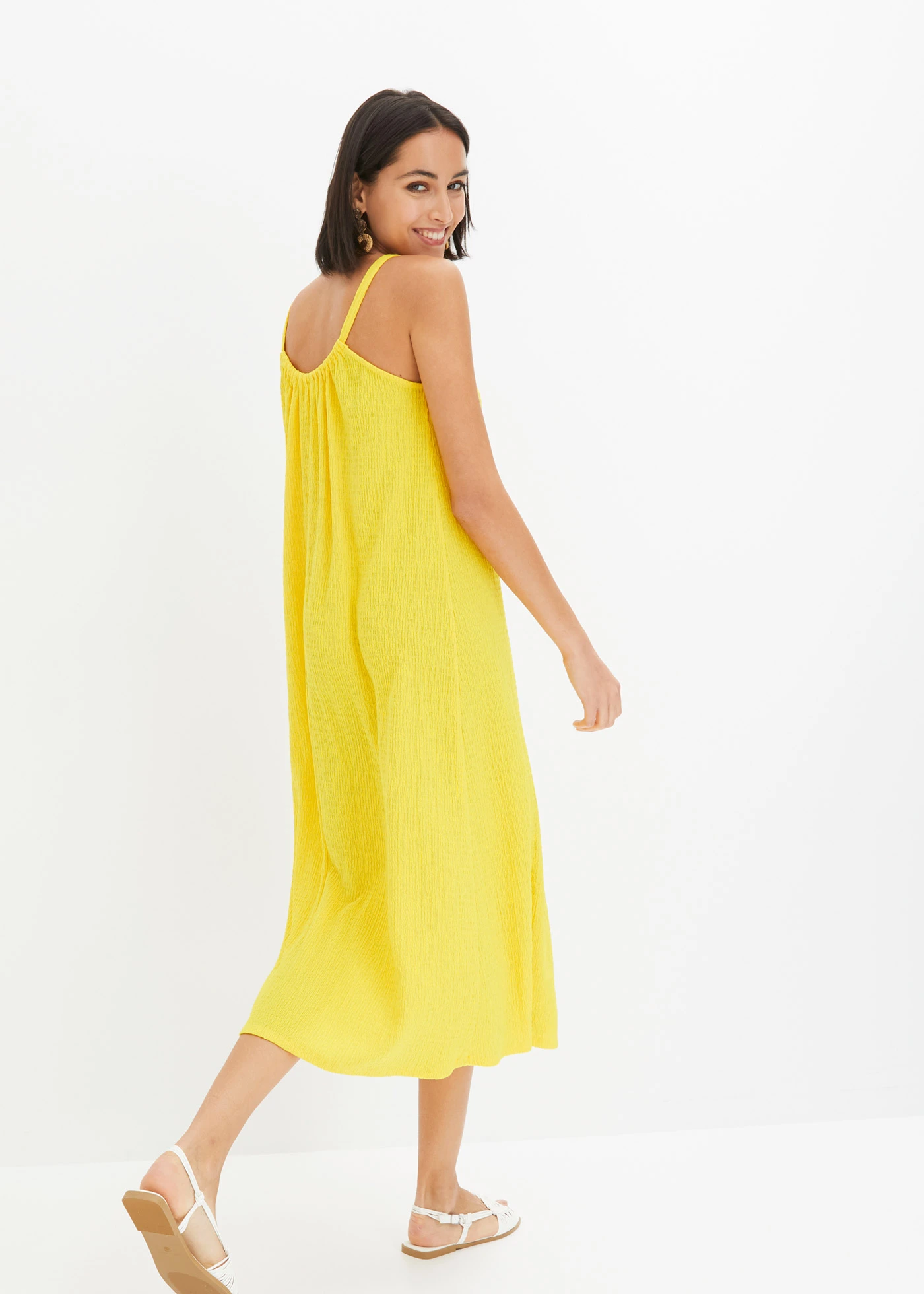 Robe légère à bretelles en crêpe • jaune jonquille • Boutique bonprix