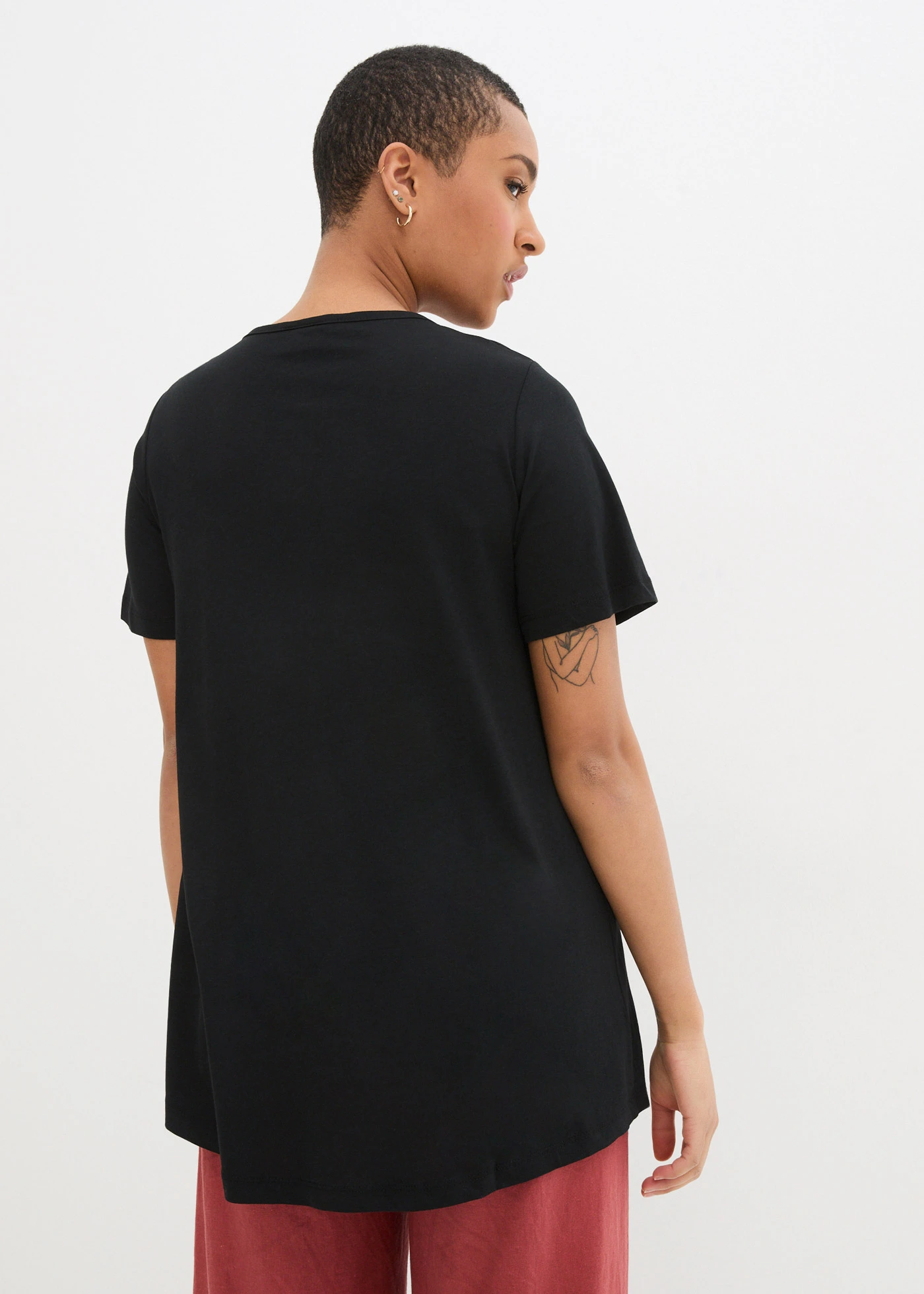 T-shirt évasé • noir • Boutique bonprix