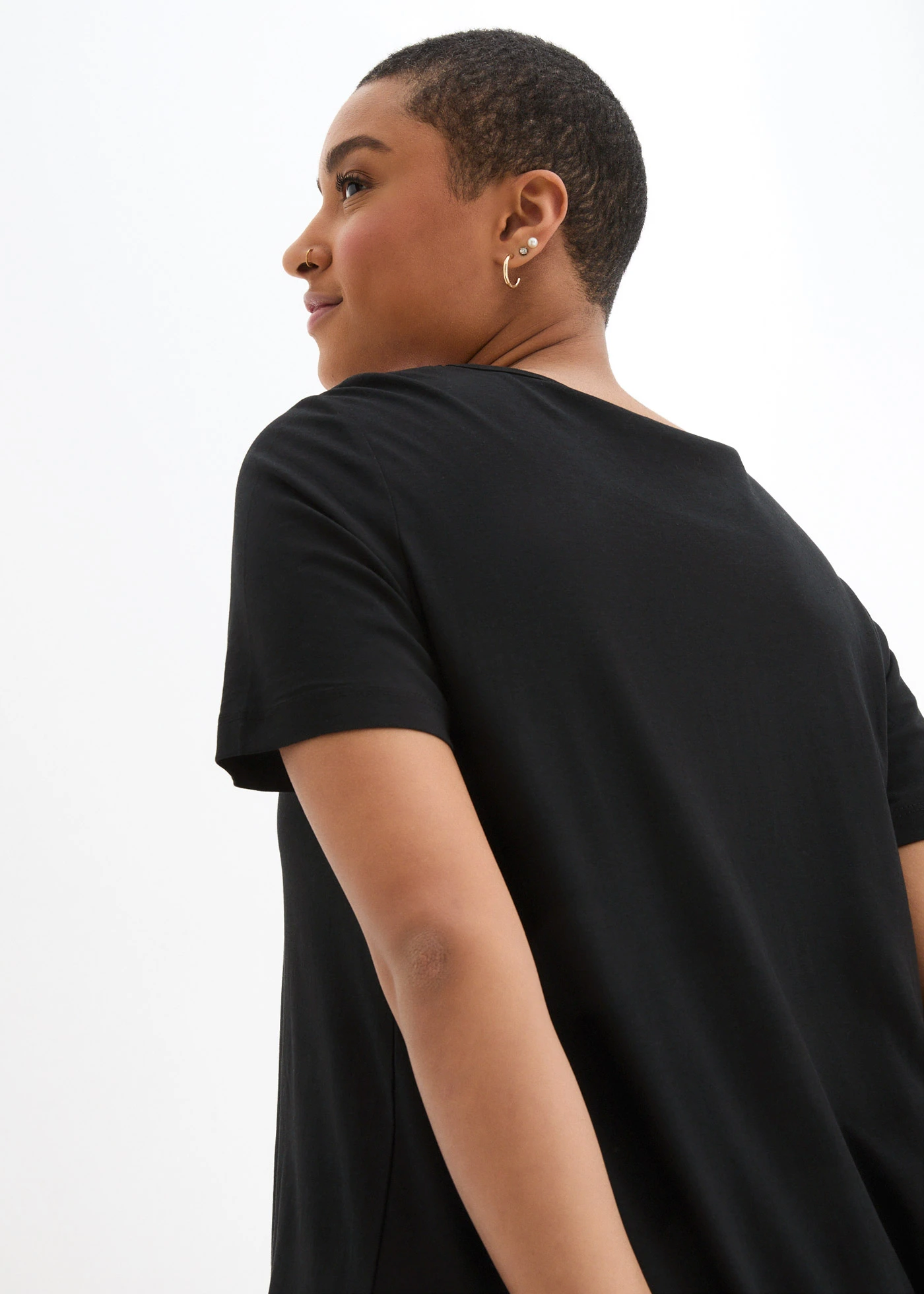 T-shirt évasé • noir • Boutique bonprix