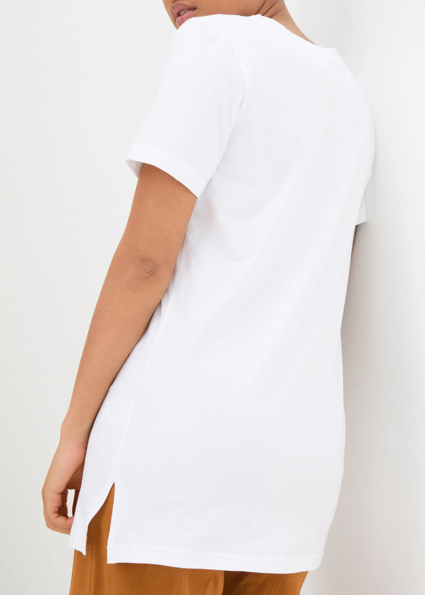 Tricou lung cu decolteu în V (set/2 buc.) • negru+alb • magazin bonprix