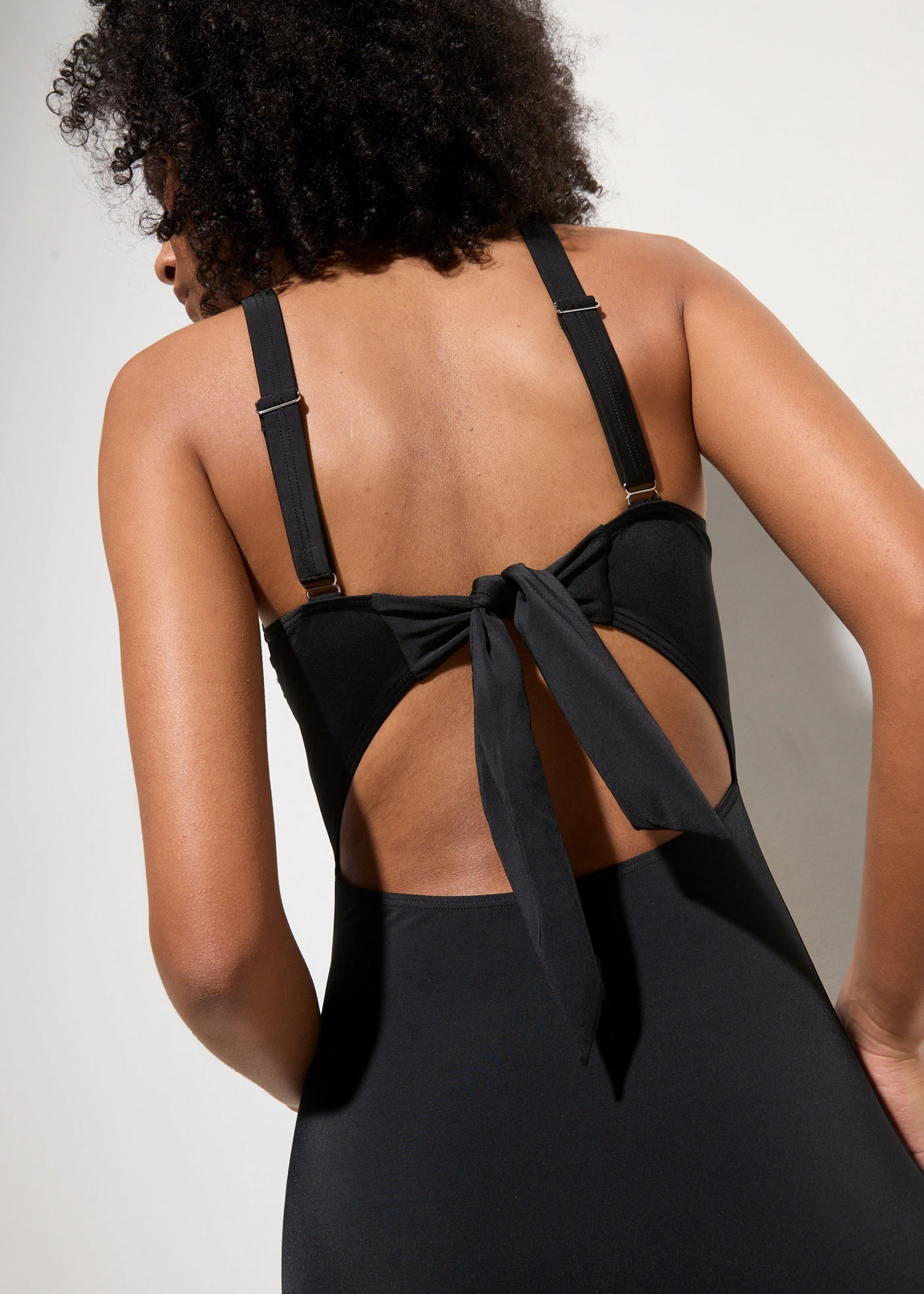 Badpak met gerecycled polyamide • zwart • bonprix online shop