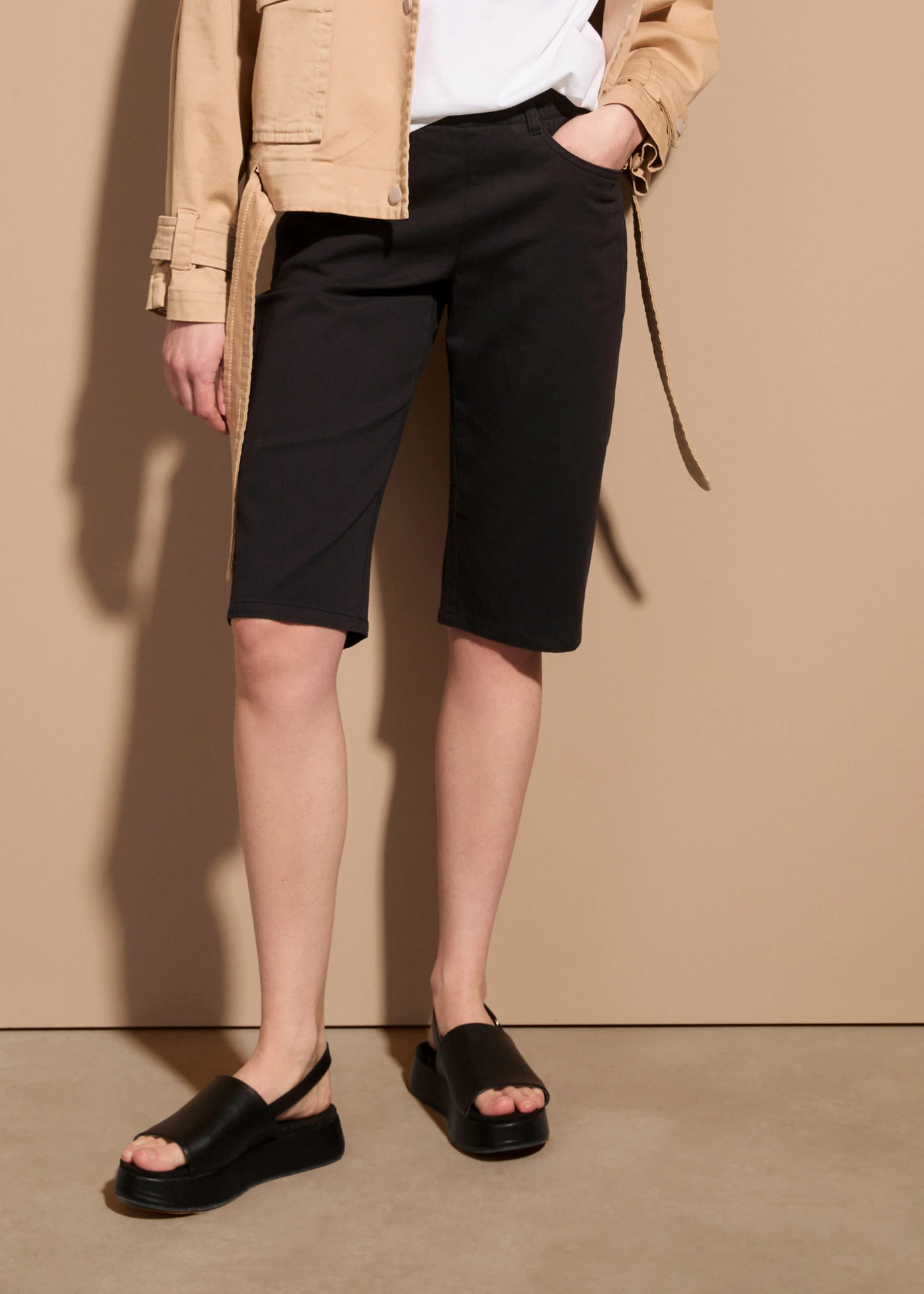 Lot de 2 bermudas en coton extensible • noir + bleu délavé • Boutique bonprix