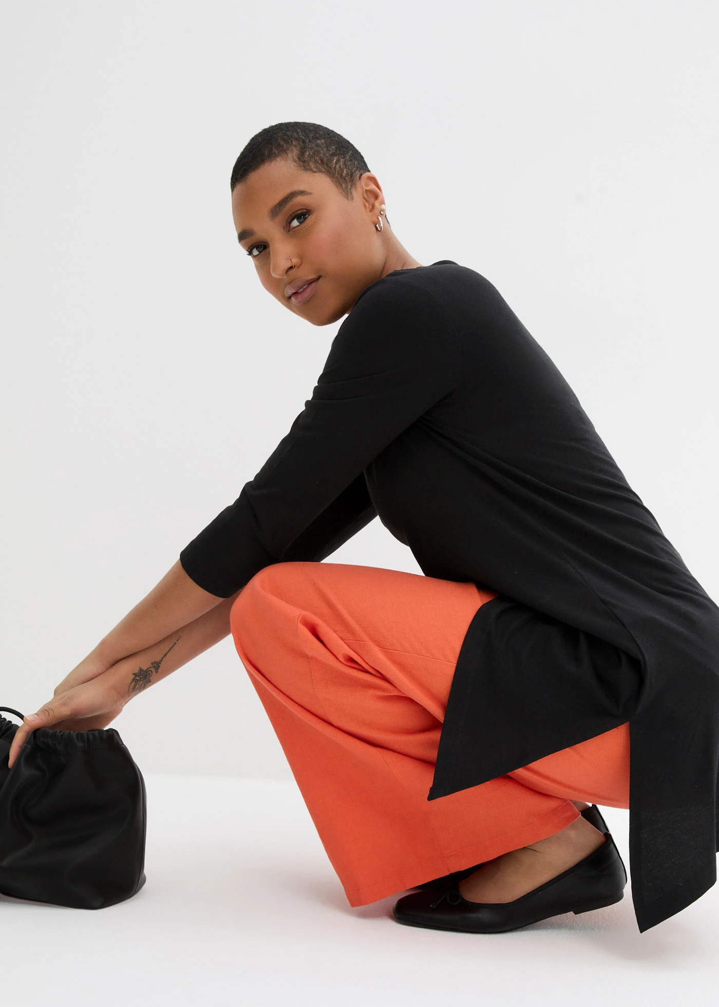 Longshirt in een katoen-viscosemix • zwart • bonprix online shop