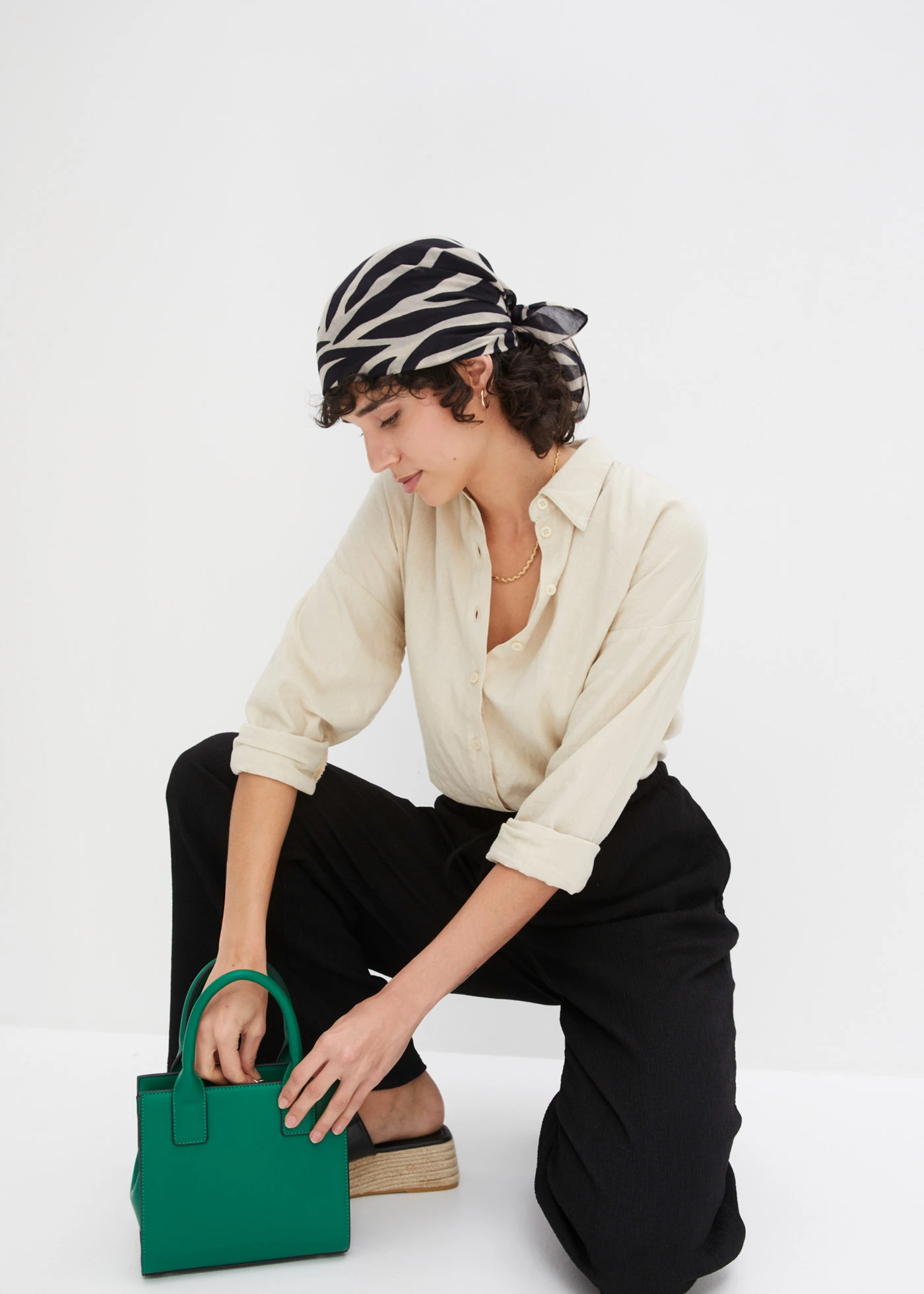 Pantaloni din jerse • negru • magazin bonprix