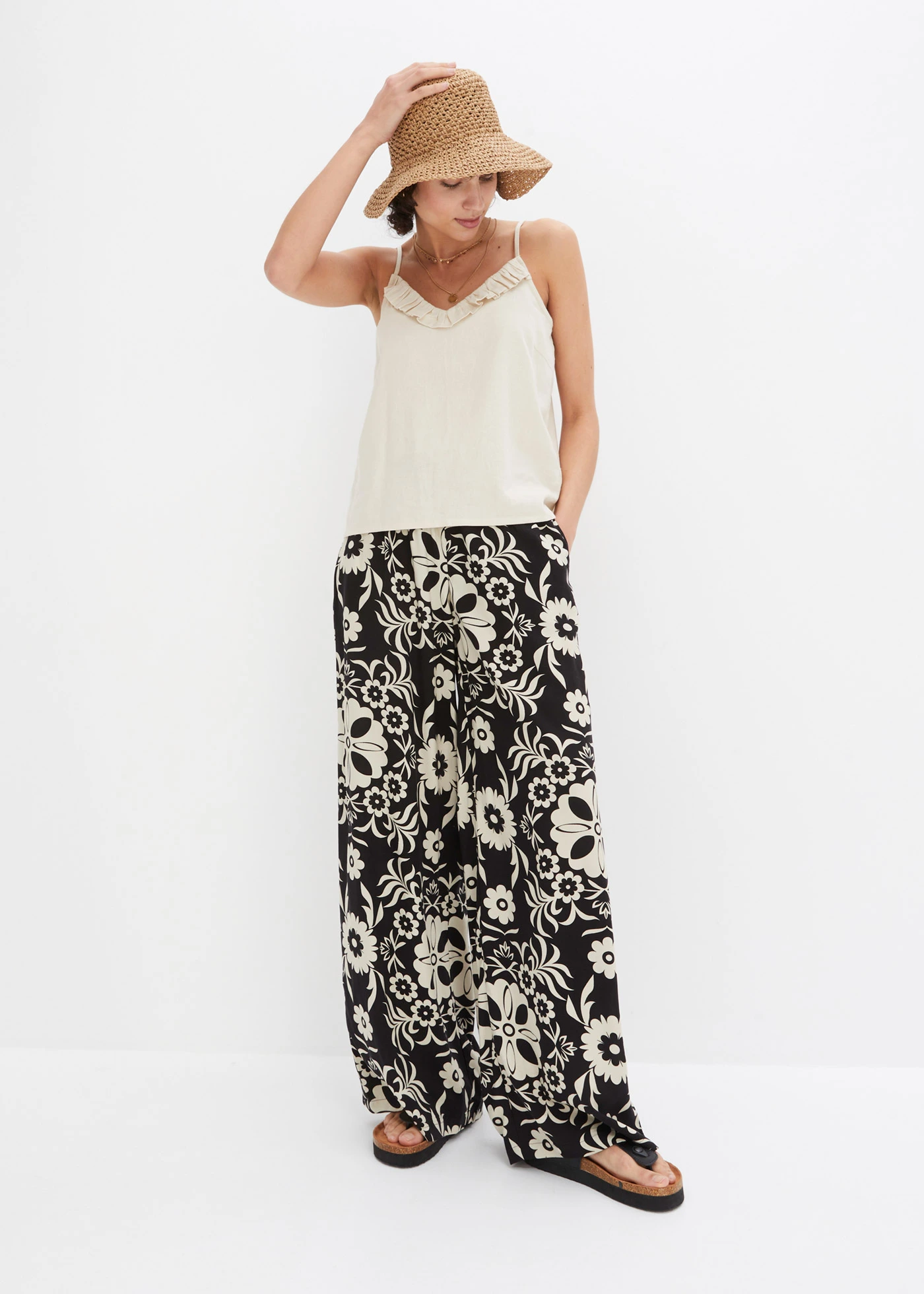 Kalhoty Marlene ze splývavé viskózy • černá /šedobéžová • bonprix obchod