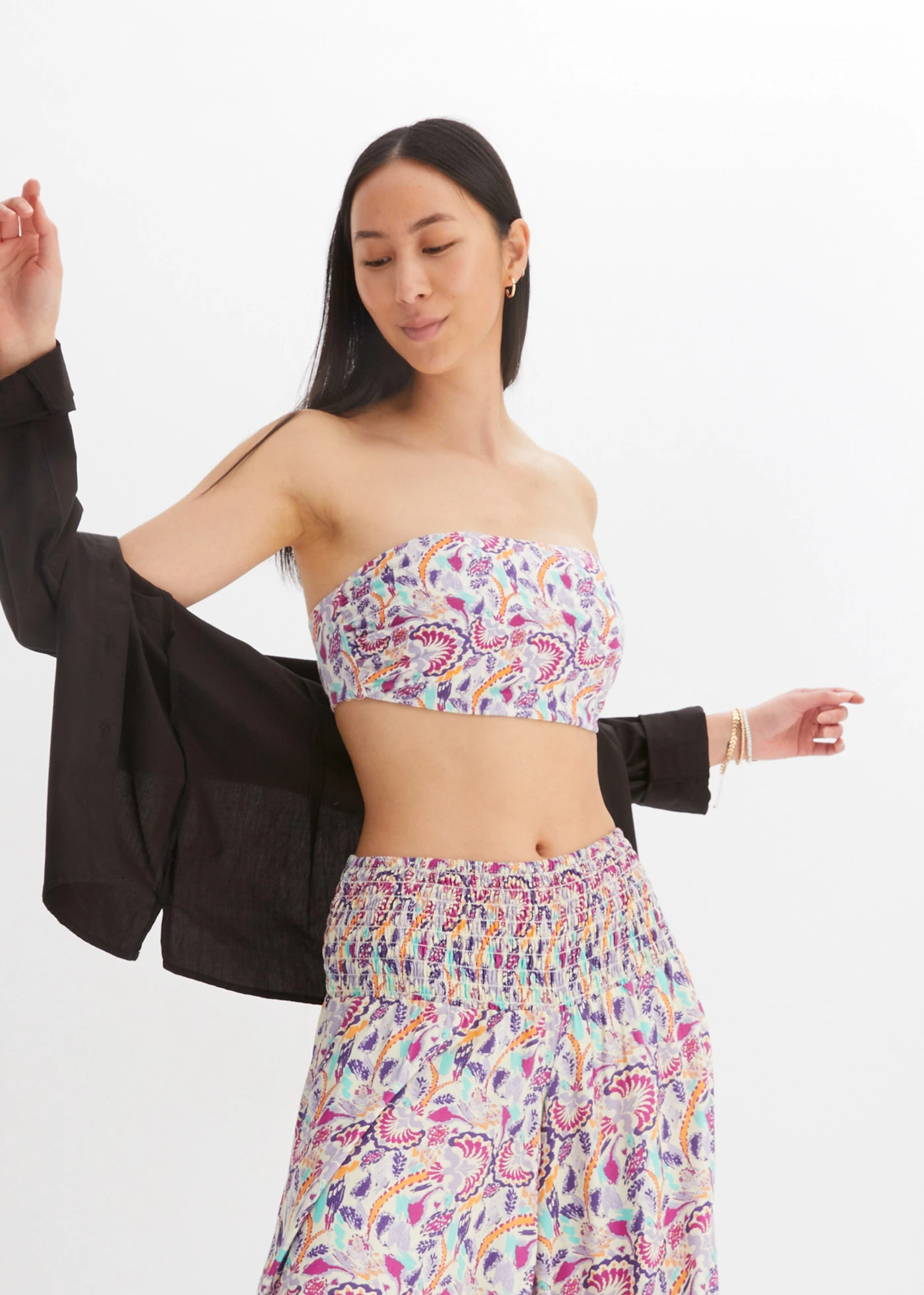 Top bandeau (2 ks) • dymovo levanduľová potlačená + čierna • obchod bonprix