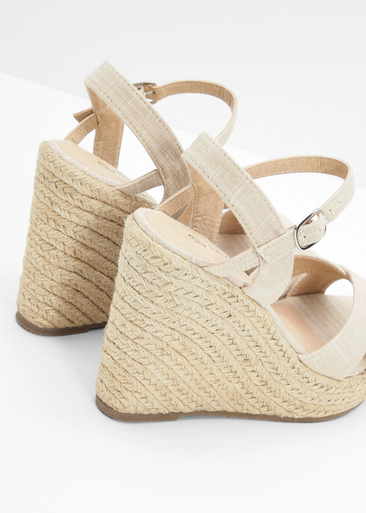 Sandaletten met sleehak in raffia-look • beige • bonprix online shop