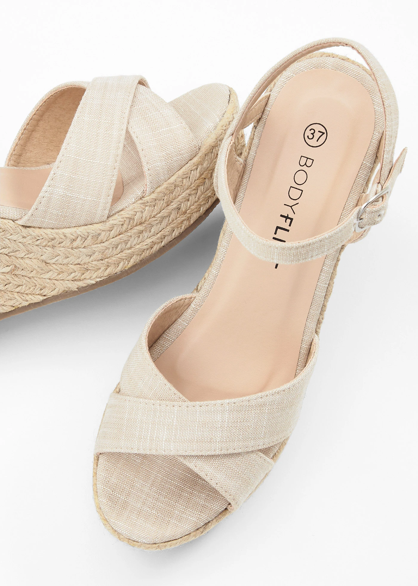 Sandaletten met sleehak in raffia-look • beige • bonprix online shop