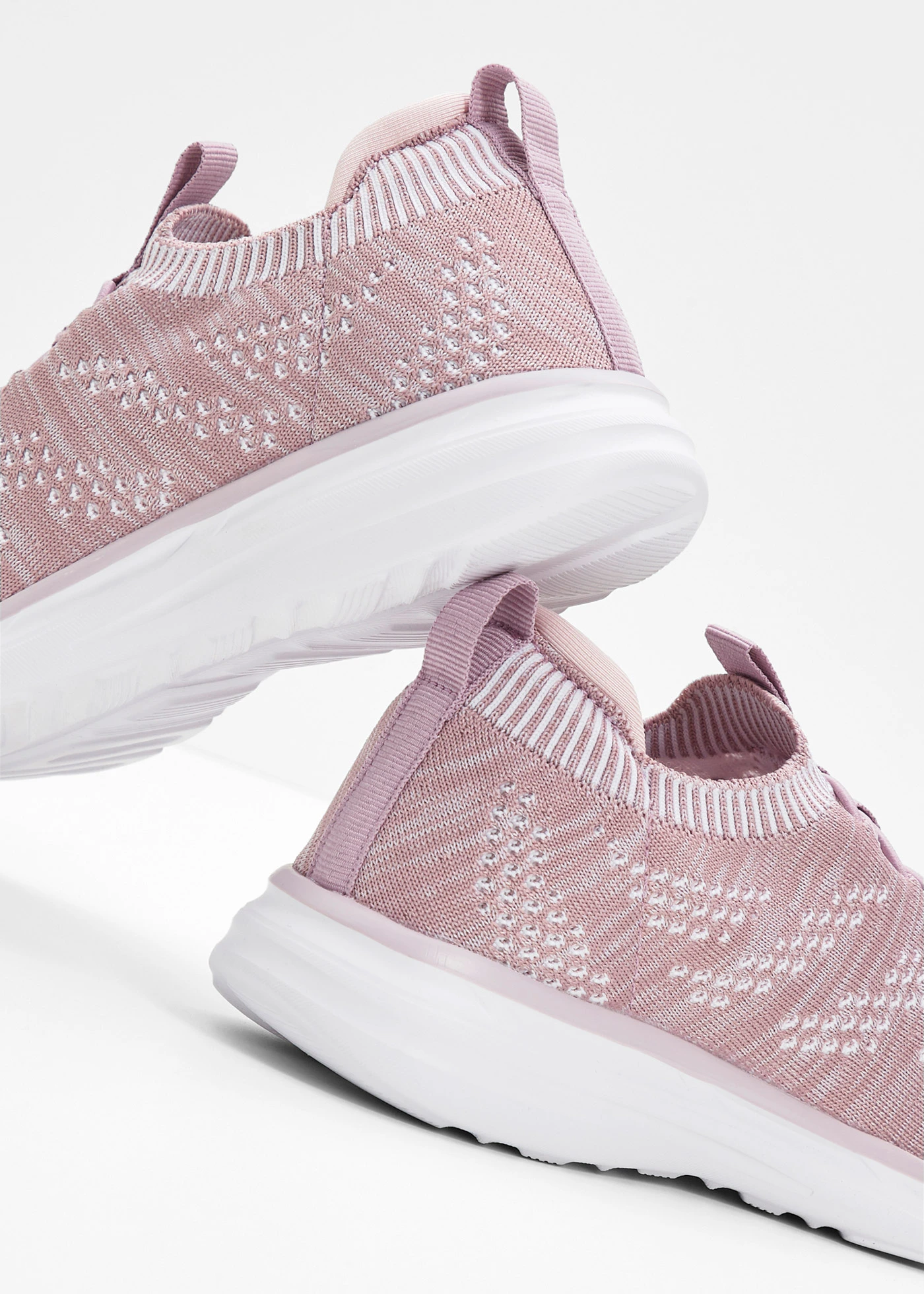 Pantofi sport confotabili slip-in din material moale • liliachiu • magazin bonprix